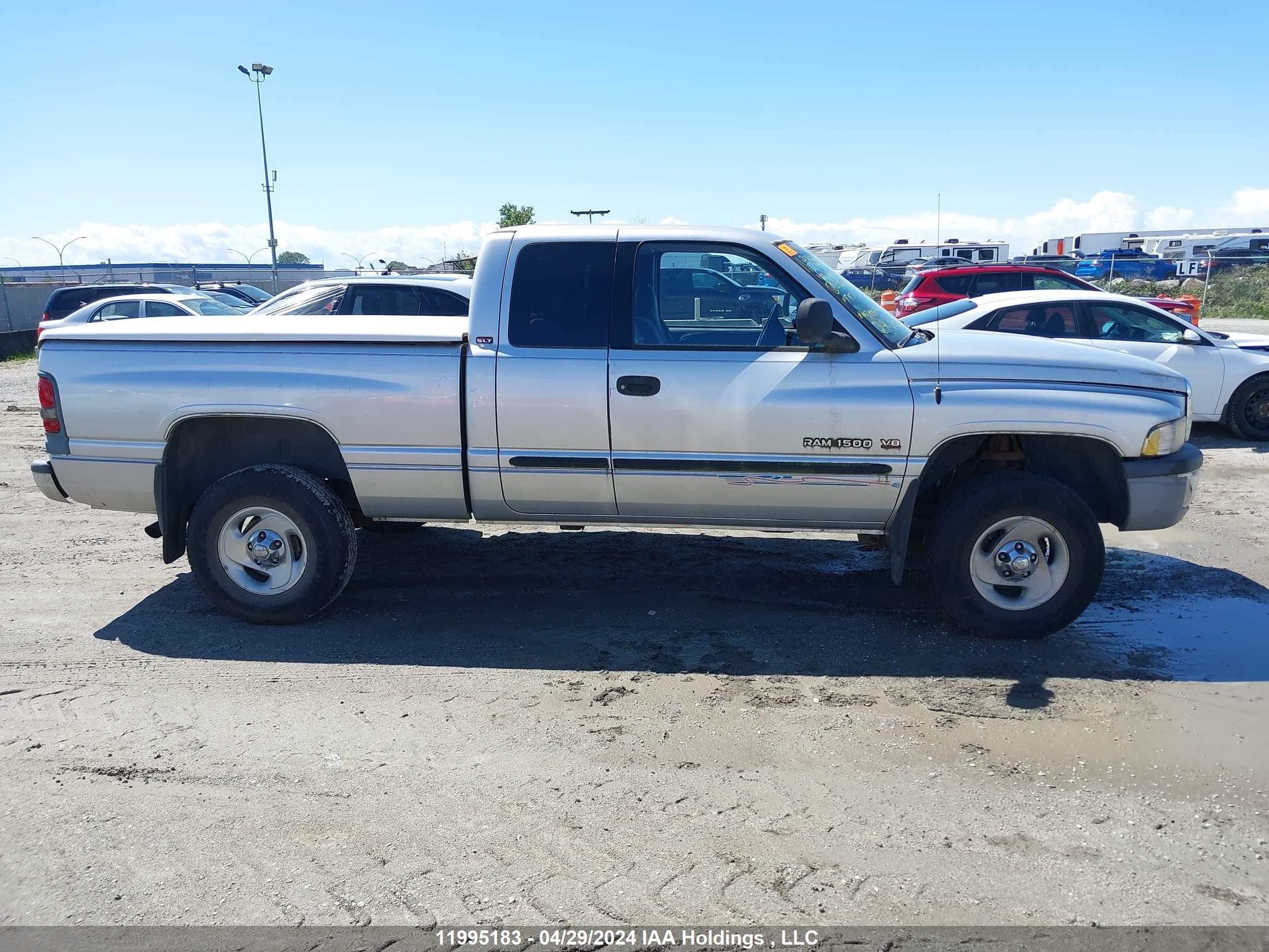 Photo 12 VIN: 1B7HF13YX1J546048 - DODGE RAM 