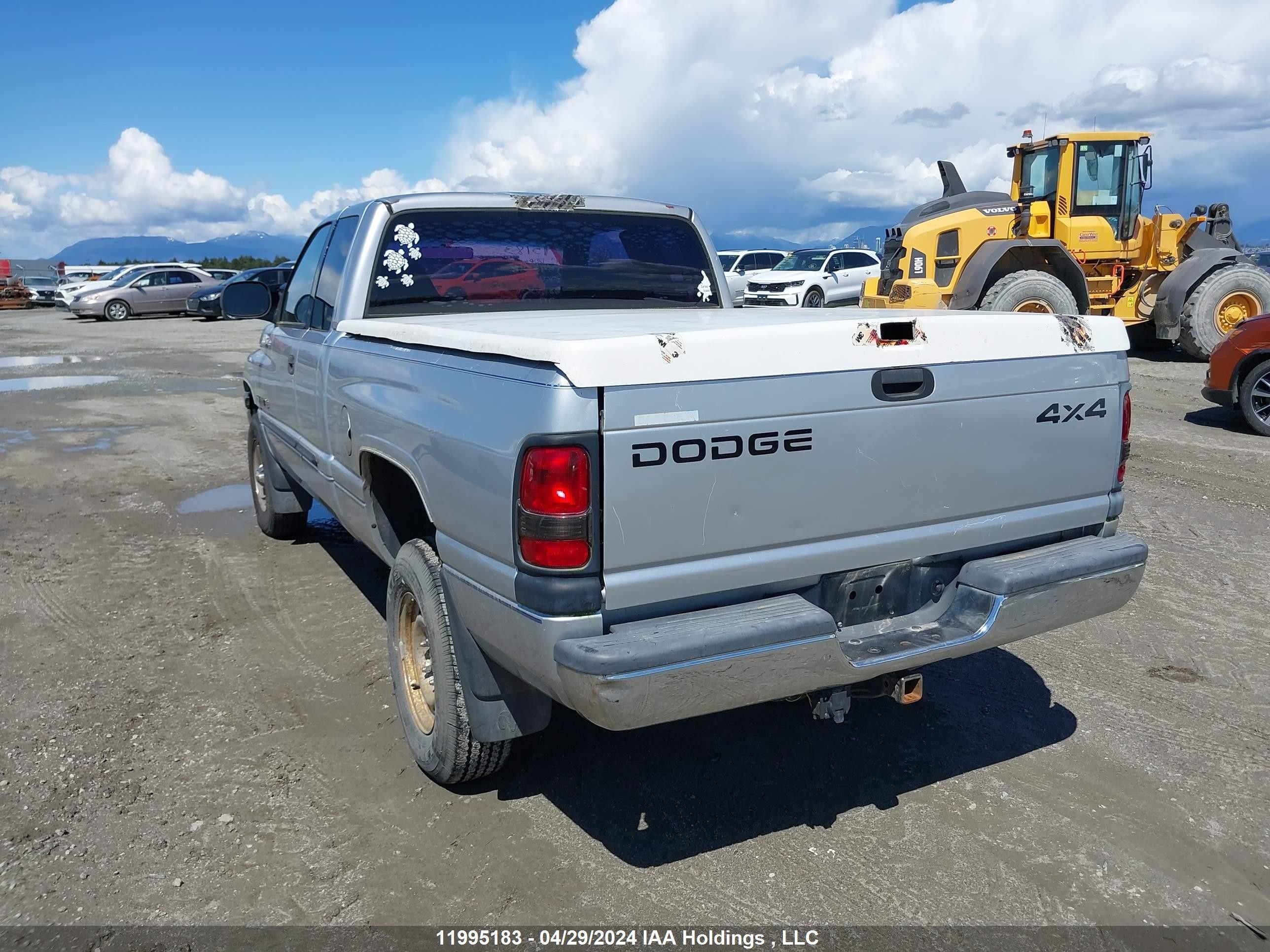 Photo 2 VIN: 1B7HF13YX1J546048 - DODGE RAM 