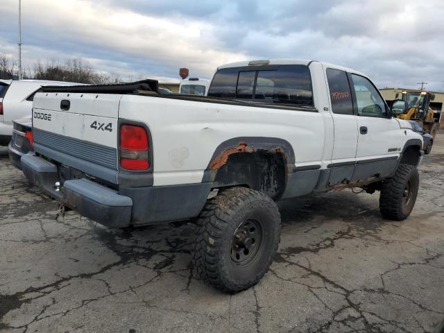 Photo 2 VIN: 1B7HF13YXWJ103888 - DODGE RAM 1500 