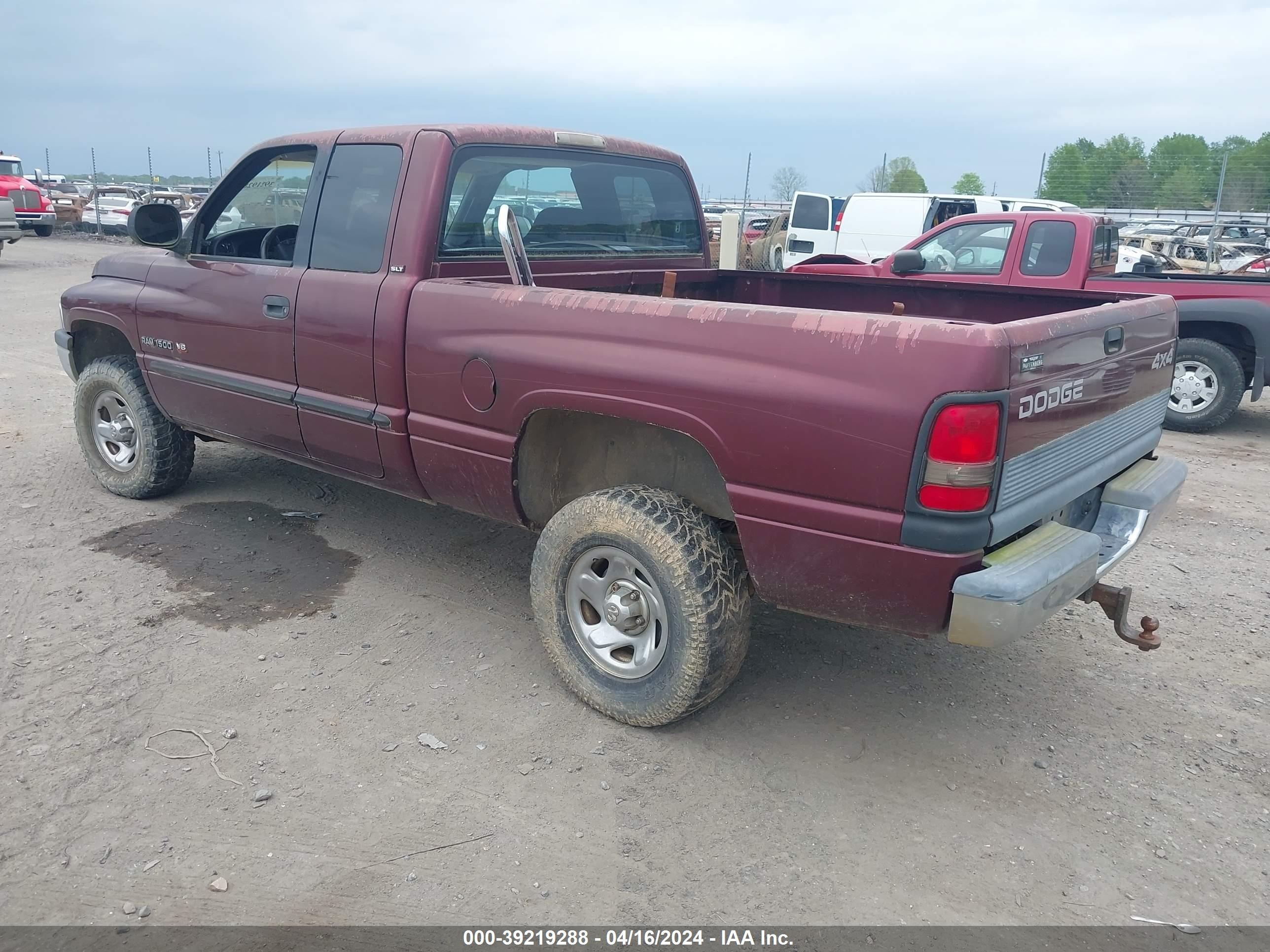 Photo 2 VIN: 1B7HF13Z01J229629 - DODGE RAM 