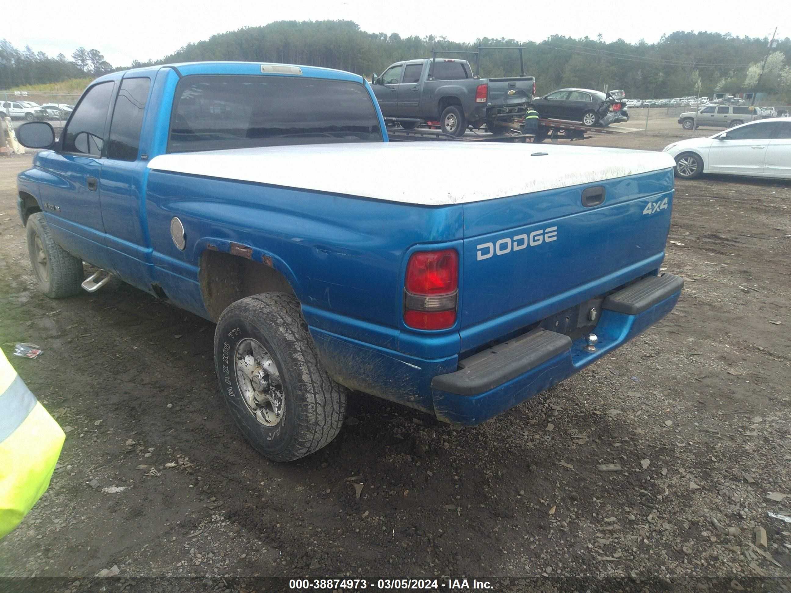 Photo 2 VIN: 1B7HF13Z11J574667 - DODGE RAM 