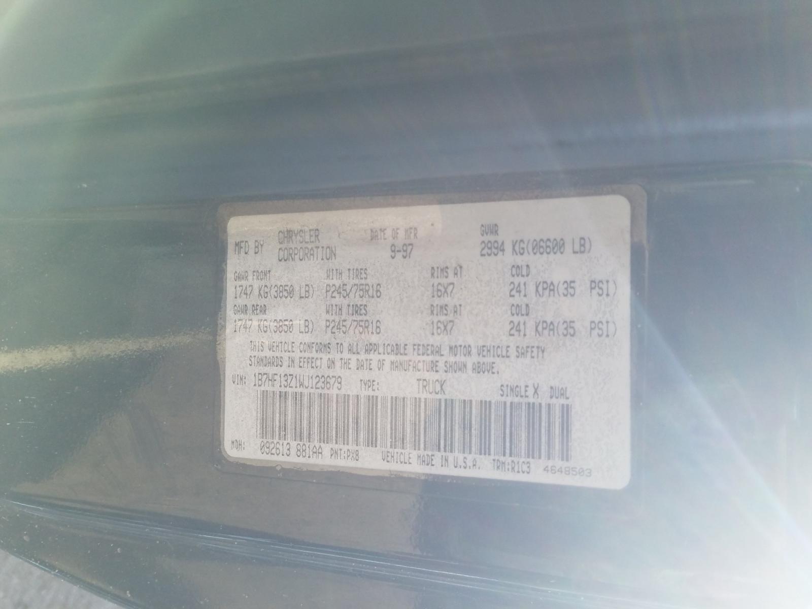 Photo 9 VIN: 1B7HF13Z1WJ123679 - DODGE RAM 1500 