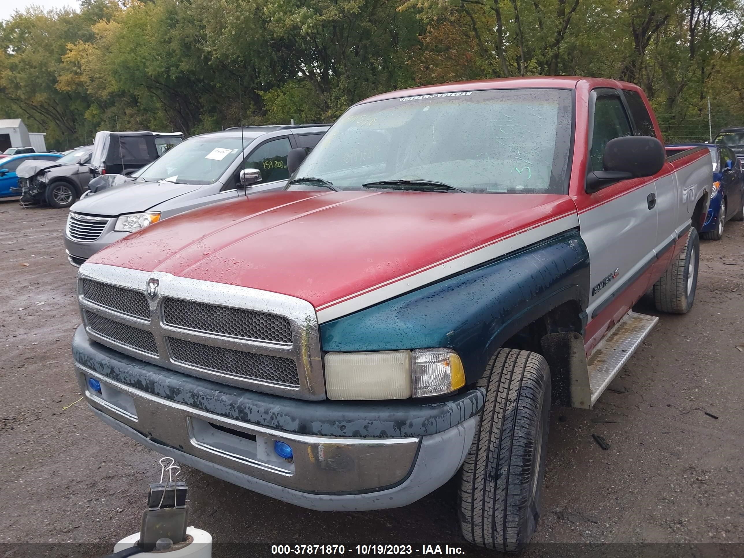 Photo 5 VIN: 1B7HF13Z1WJ151062 - DODGE RAM 