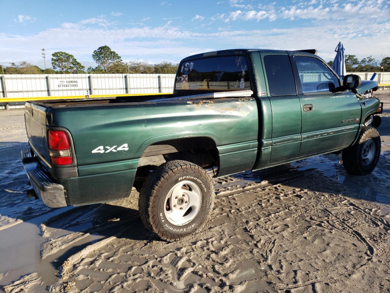 Photo 3 VIN: 1B7HF13Z3YJ140860 - DODGE RAM 