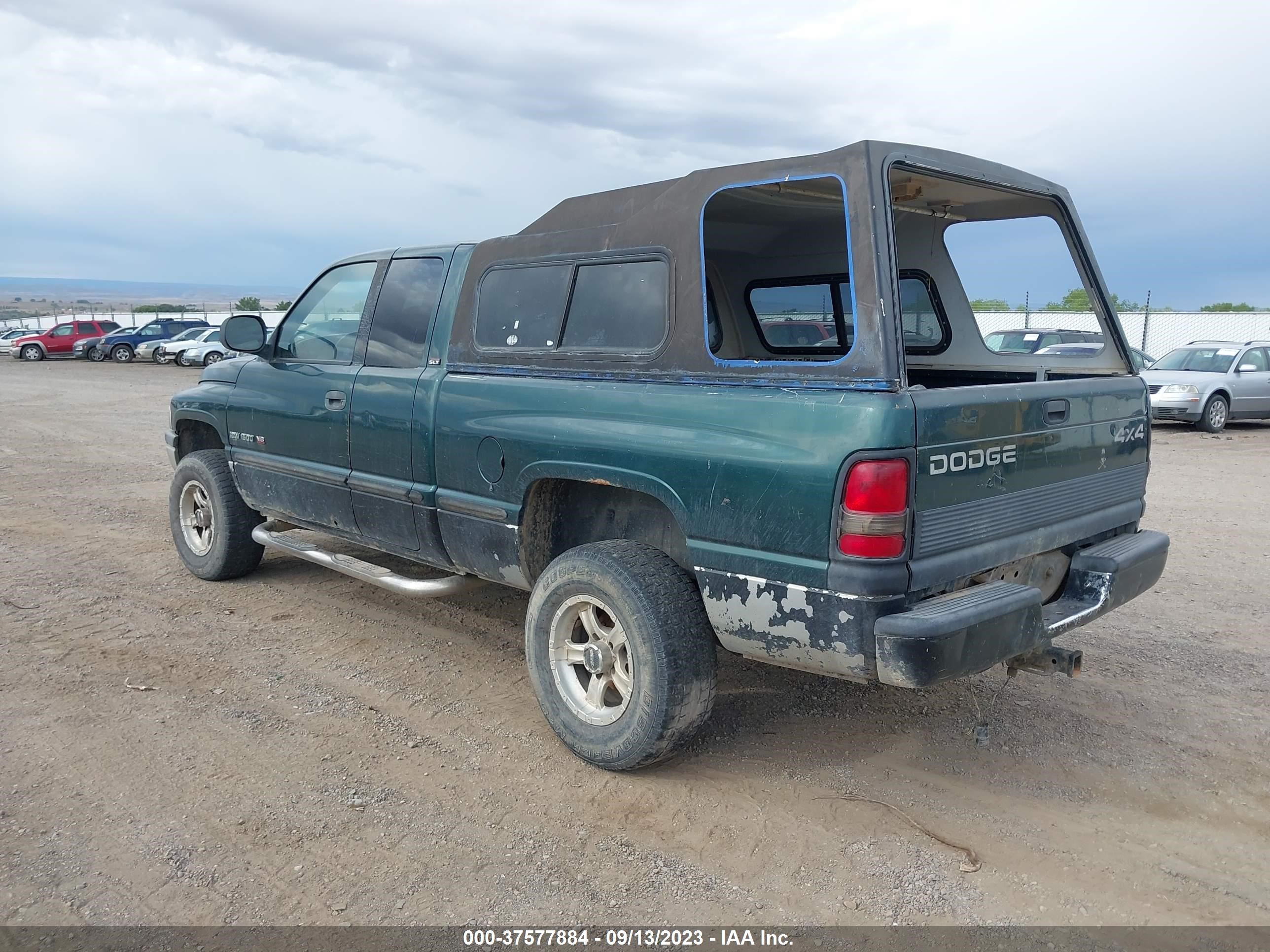 Photo 2 VIN: 1B7HF13Z6XJ634631 - DODGE RAM 