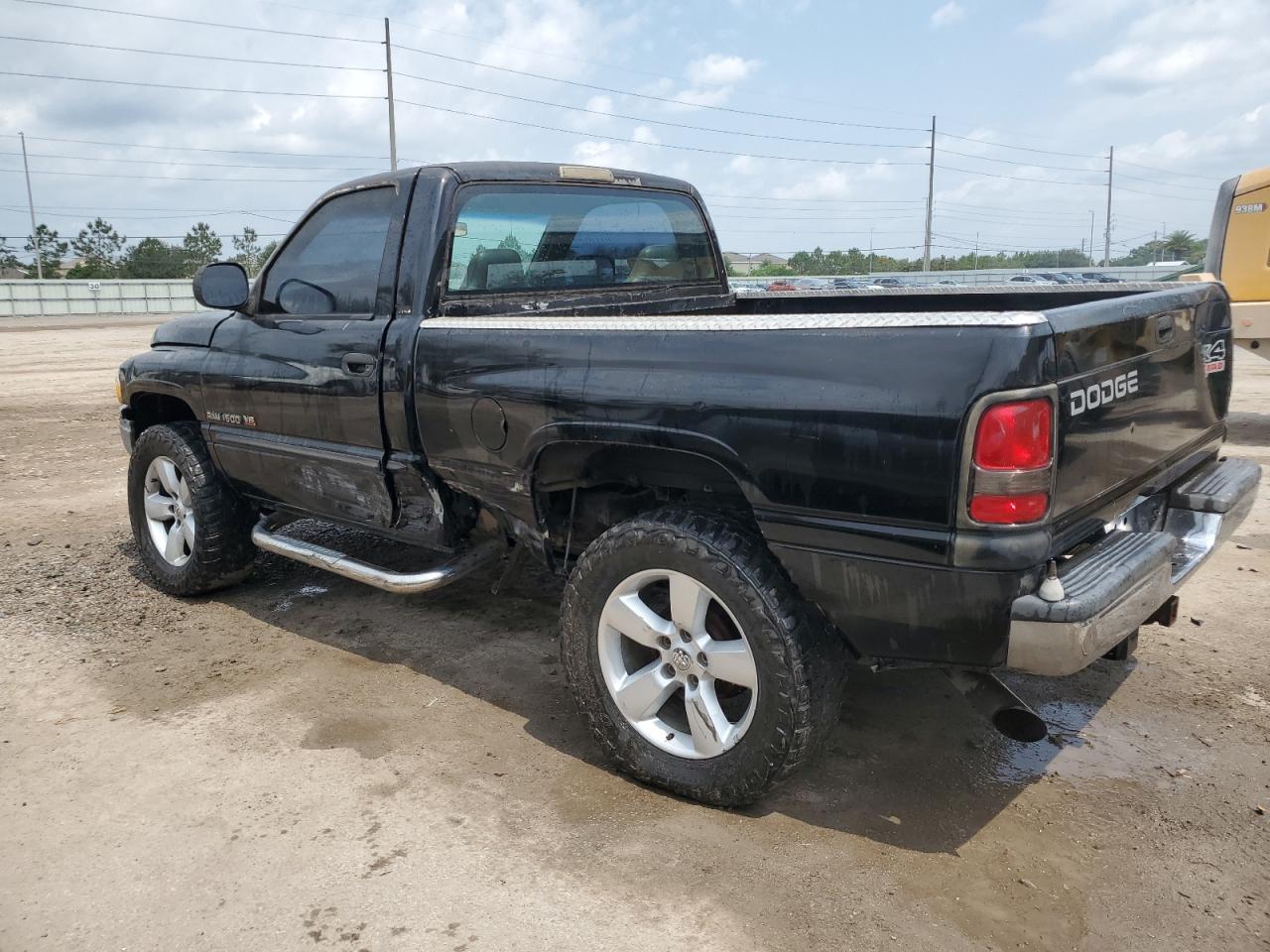 Photo 1 VIN: 1B7HF16Y11S126281 - DODGE RAM 