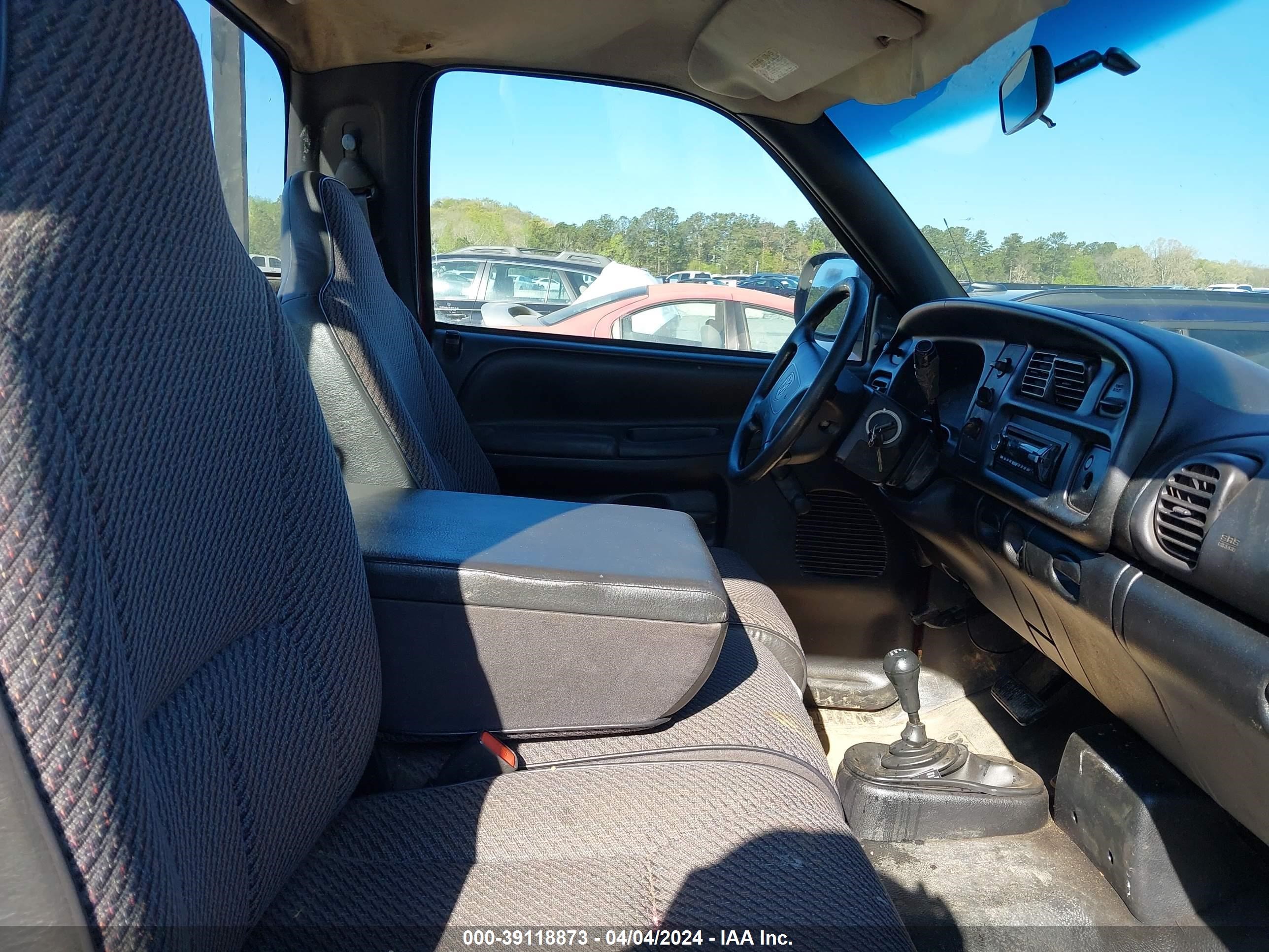 Photo 7 VIN: 1B7HF16Y5WS566012 - DODGE RAM 