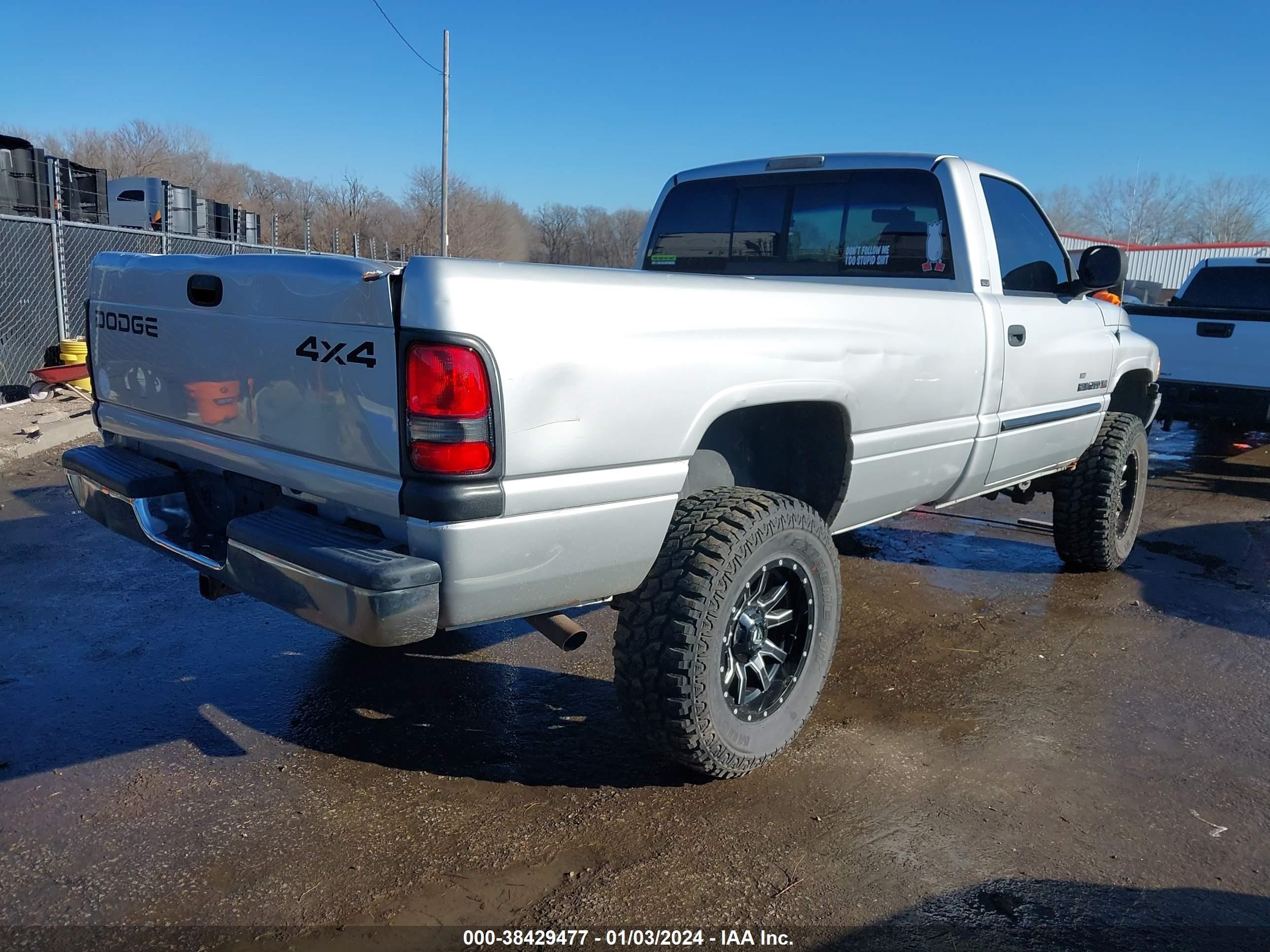 Photo 3 VIN: 1B7HF16Z11S313559 - DODGE RAM 