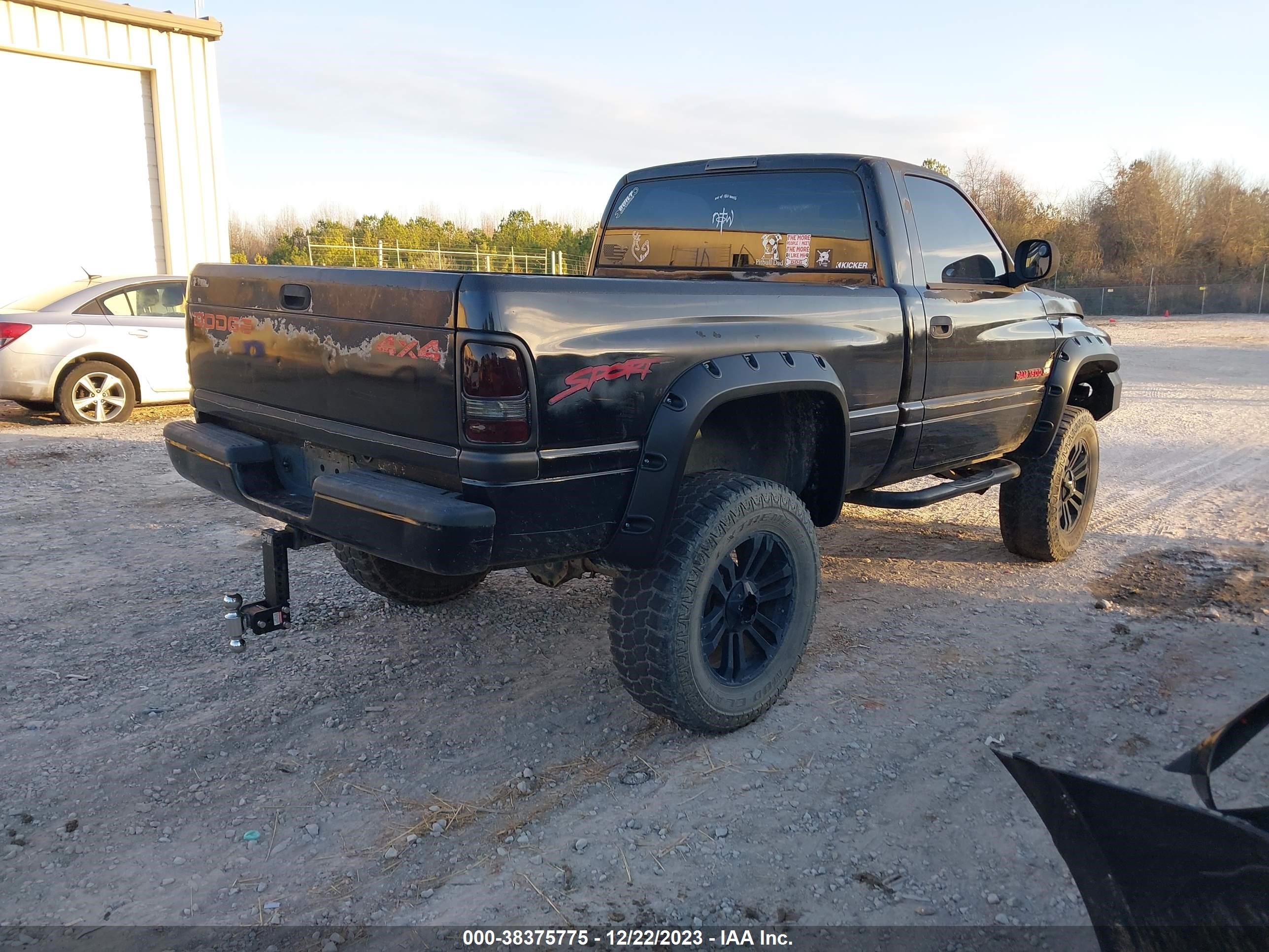 Photo 3 VIN: 1B7HF16Z3WS688232 - DODGE RAM 