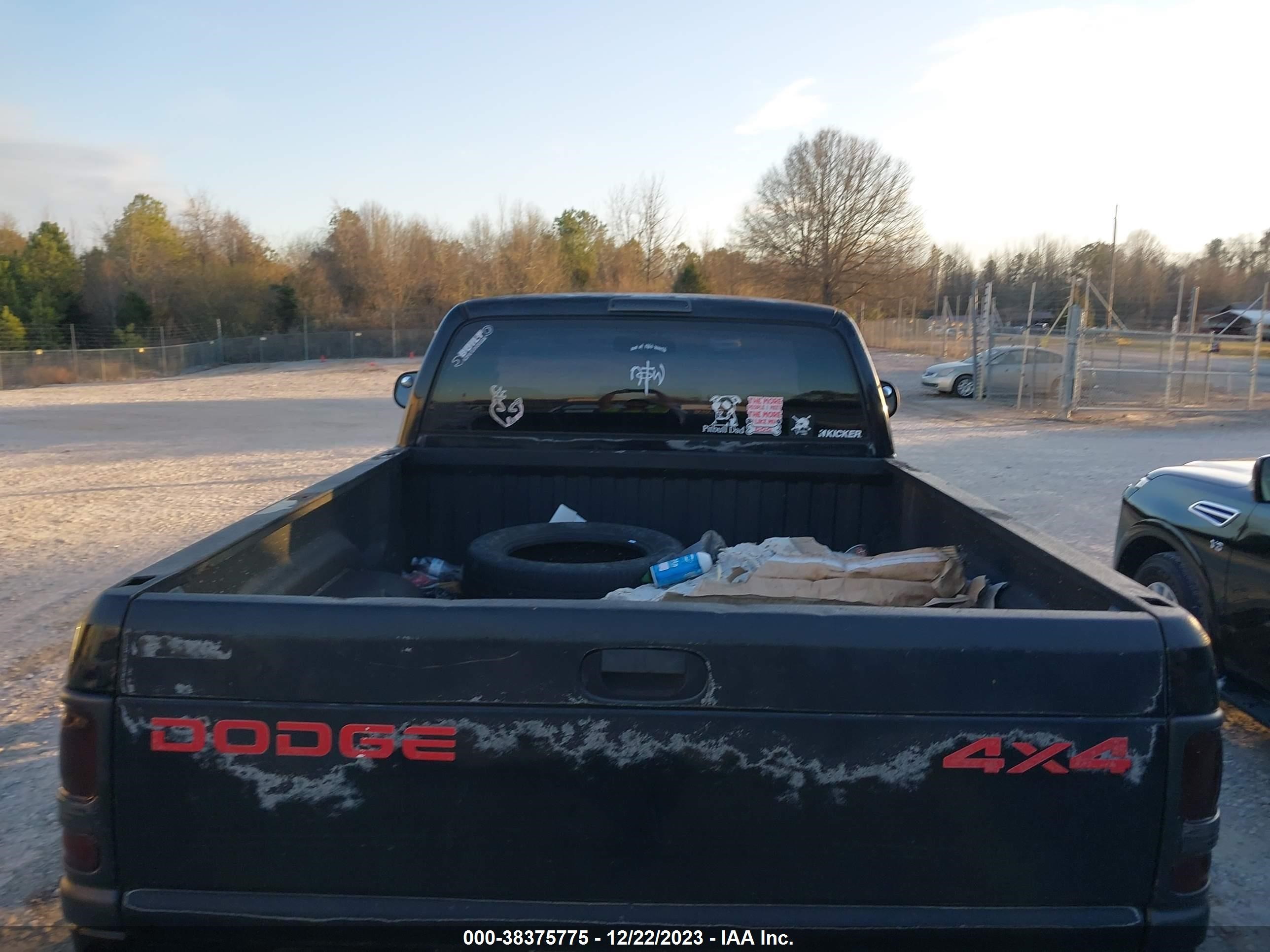 Photo 5 VIN: 1B7HF16Z3WS688232 - DODGE RAM 