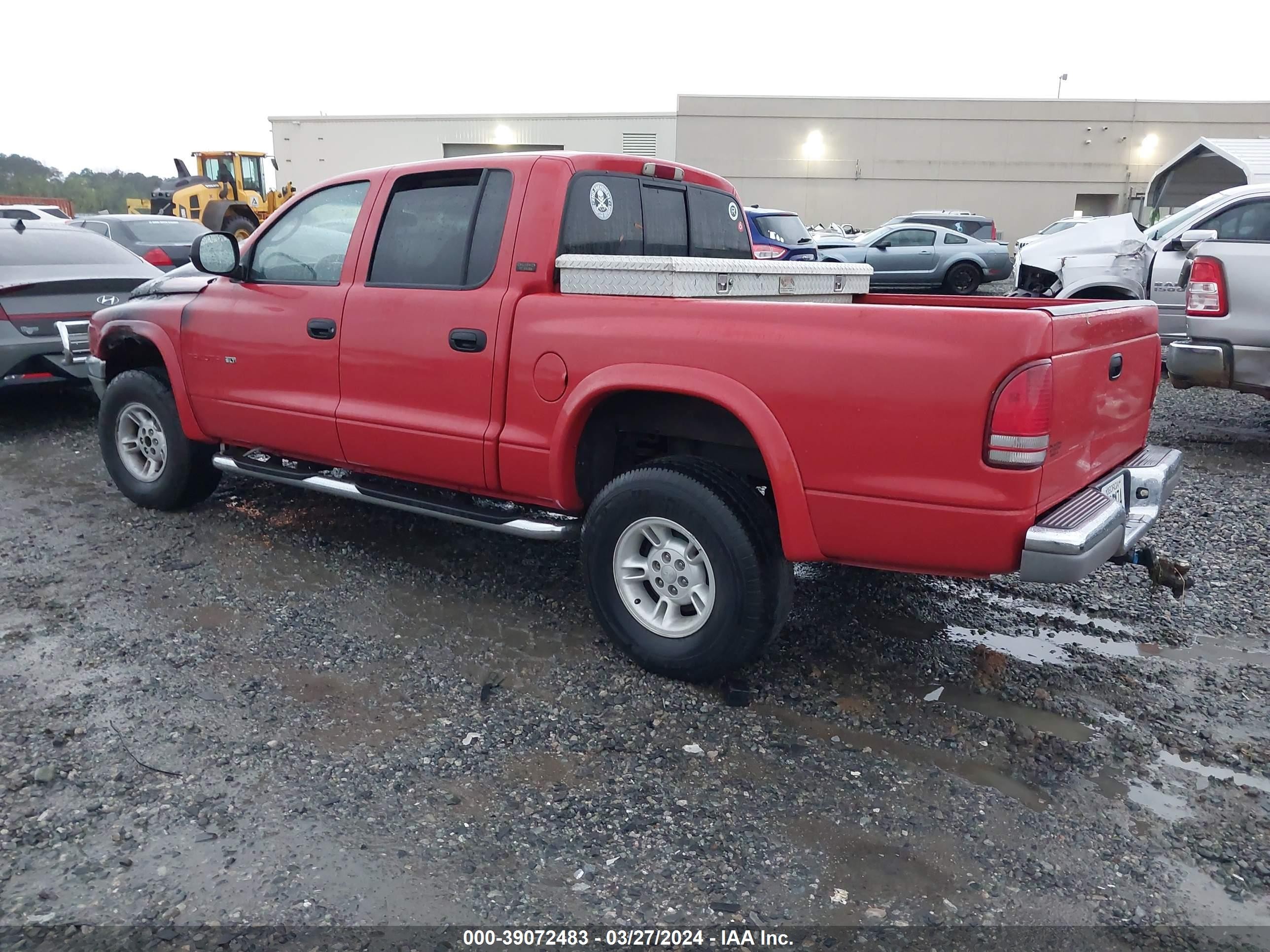 Photo 2 VIN: 1B7HG2AZ2YS754377 - DODGE DAKOTA 