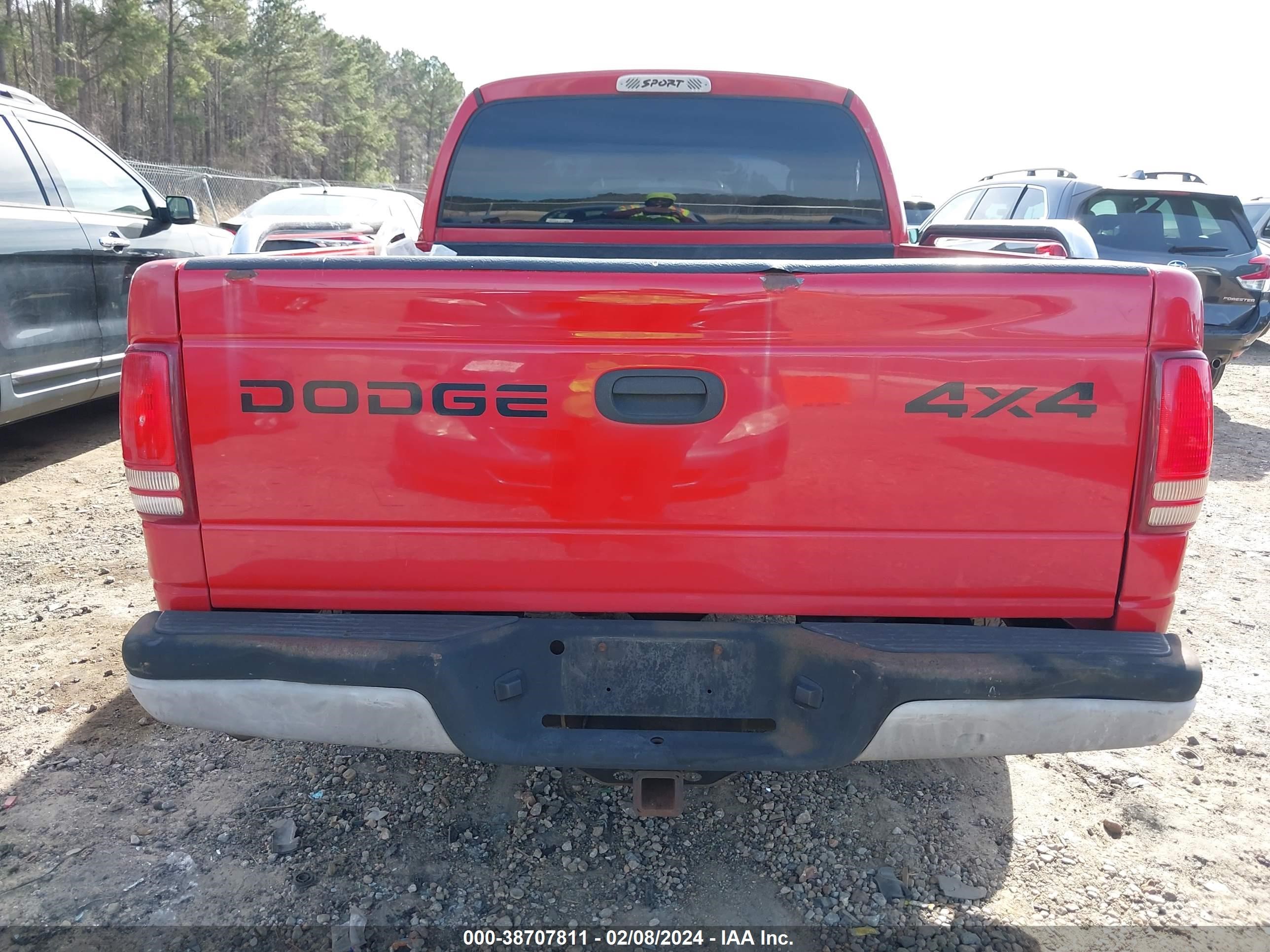 Photo 15 VIN: 1B7HG38N42S584376 - DODGE DAKOTA 