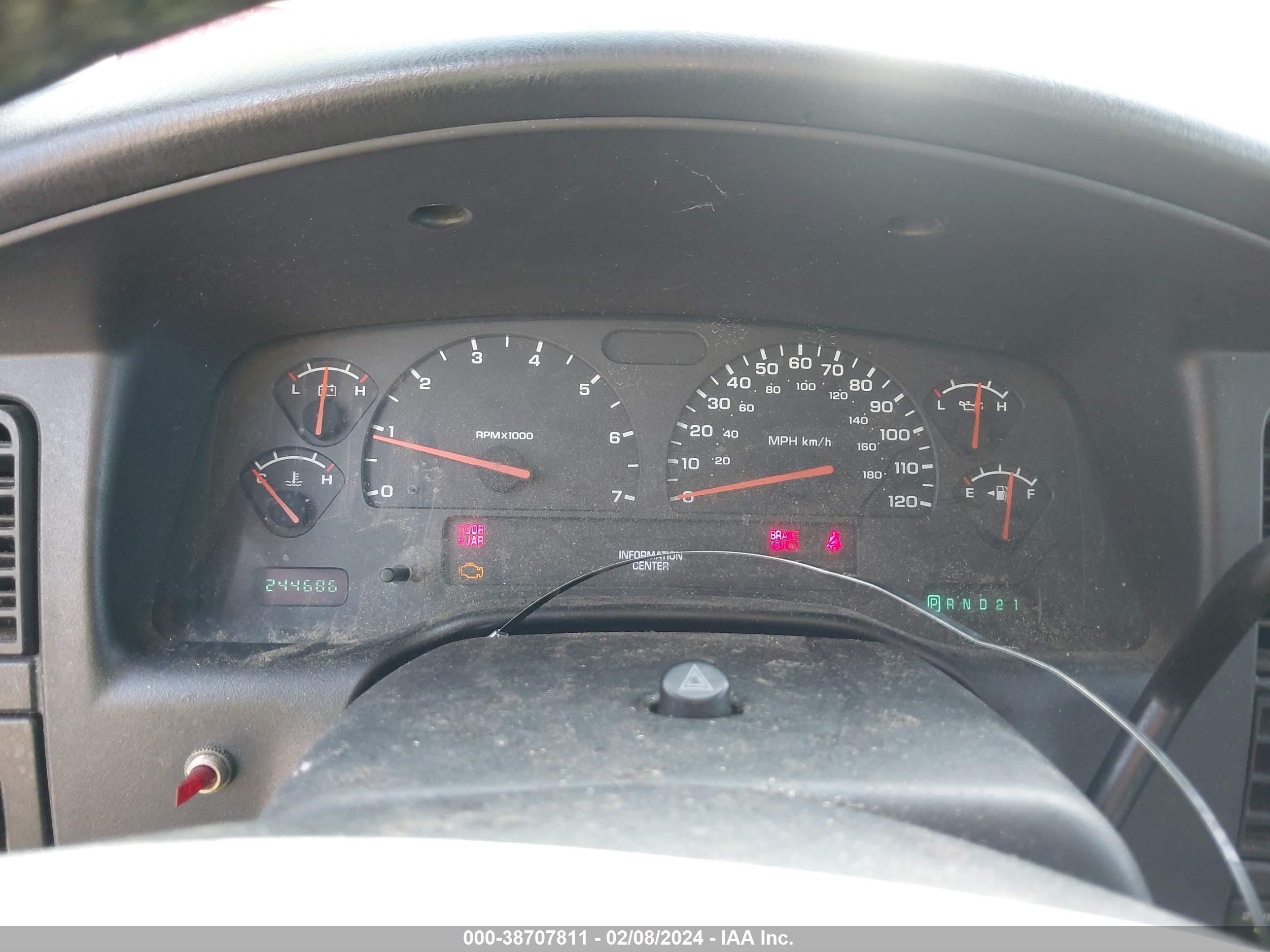 Photo 6 VIN: 1B7HG38N42S584376 - DODGE DAKOTA 