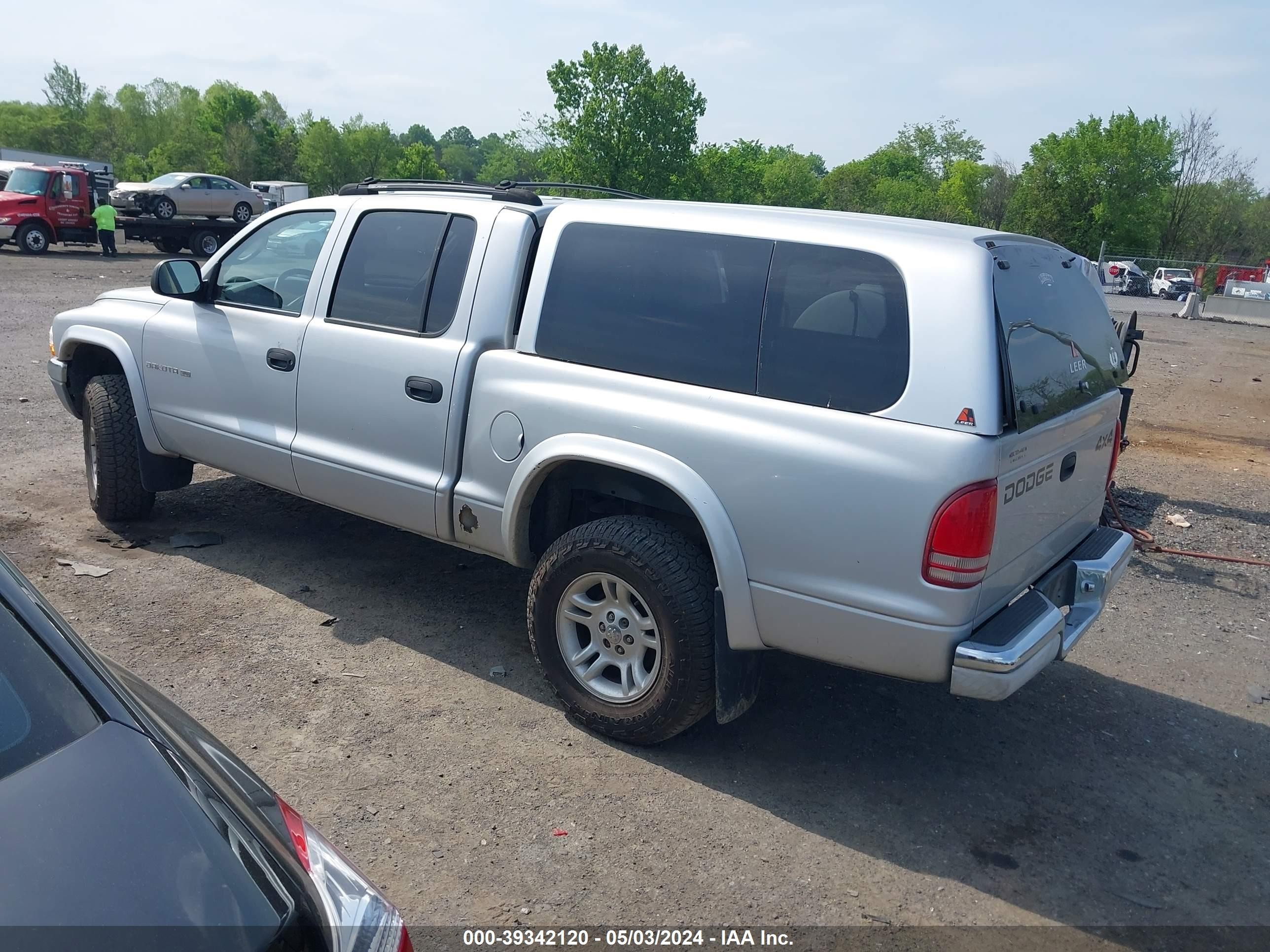 Photo 2 VIN: 1B7HG48N52S721394 - DODGE DAKOTA 