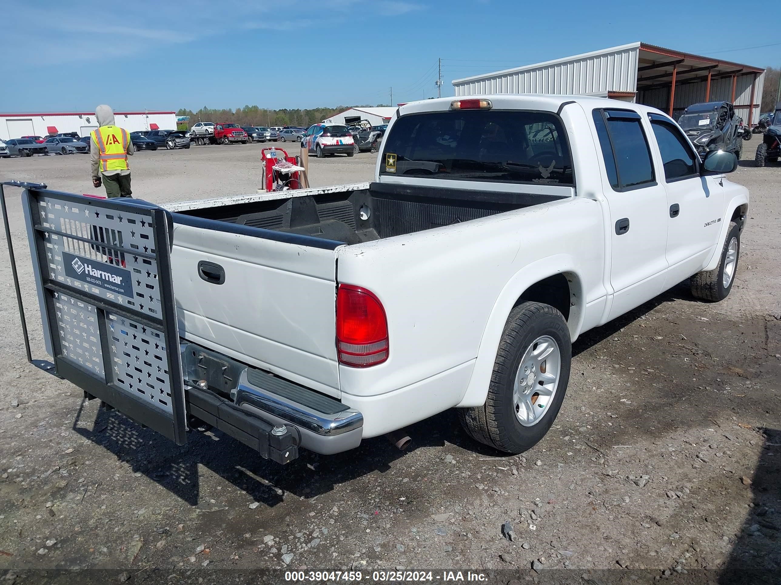 Photo 3 VIN: 1B7HL48N82S505891 - DODGE DAKOTA 