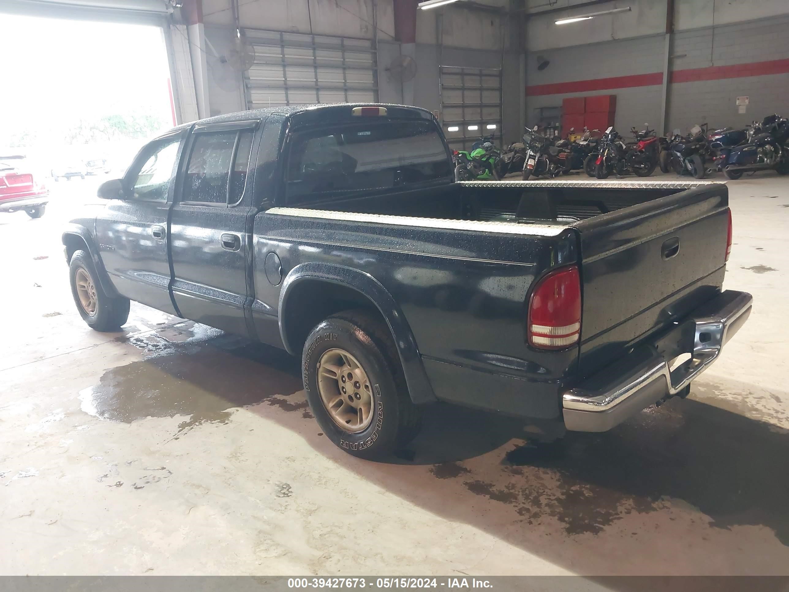 Photo 2 VIN: 1B7HL48NX2S686640 - DODGE DAKOTA 