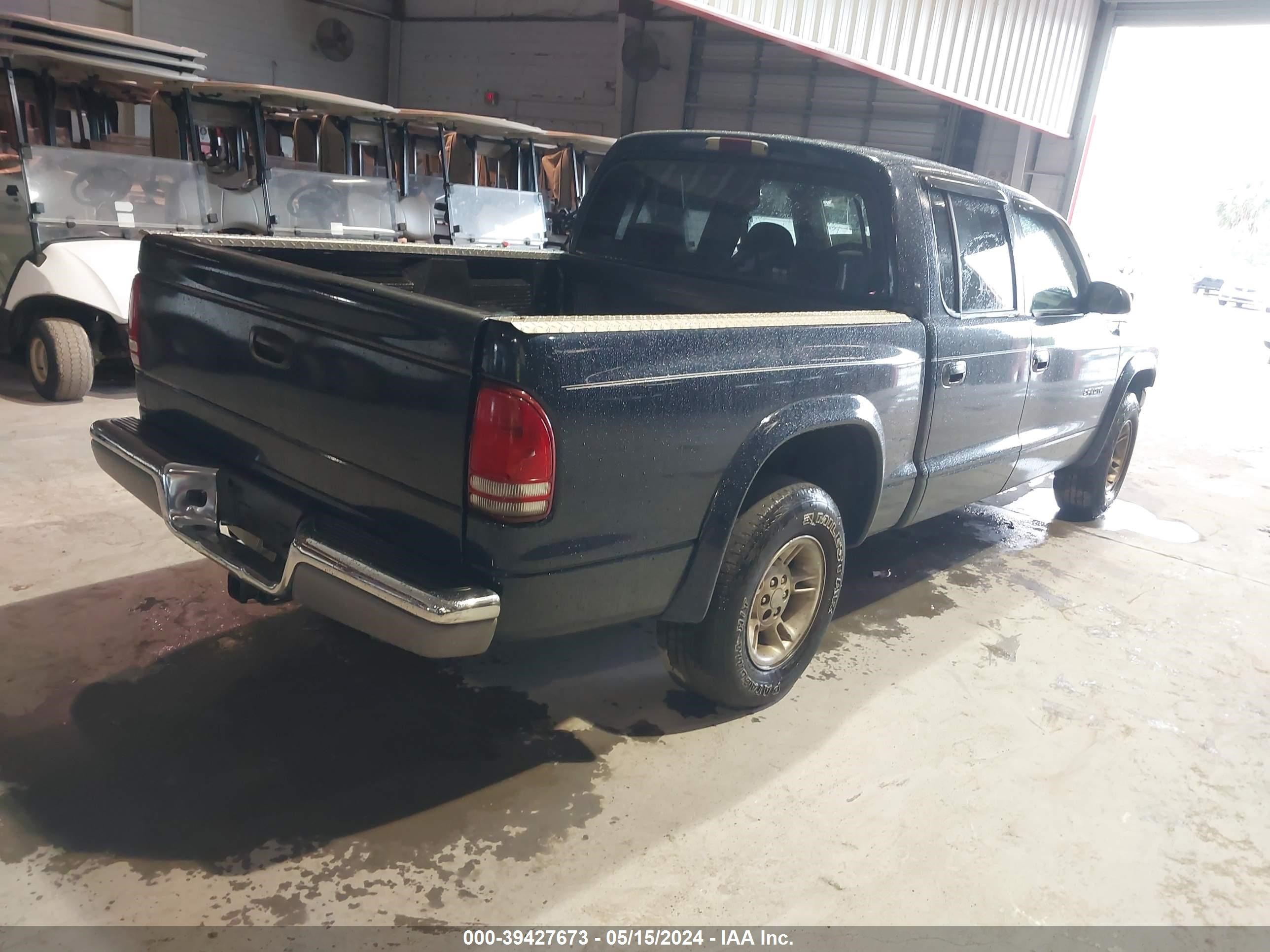 Photo 3 VIN: 1B7HL48NX2S686640 - DODGE DAKOTA 