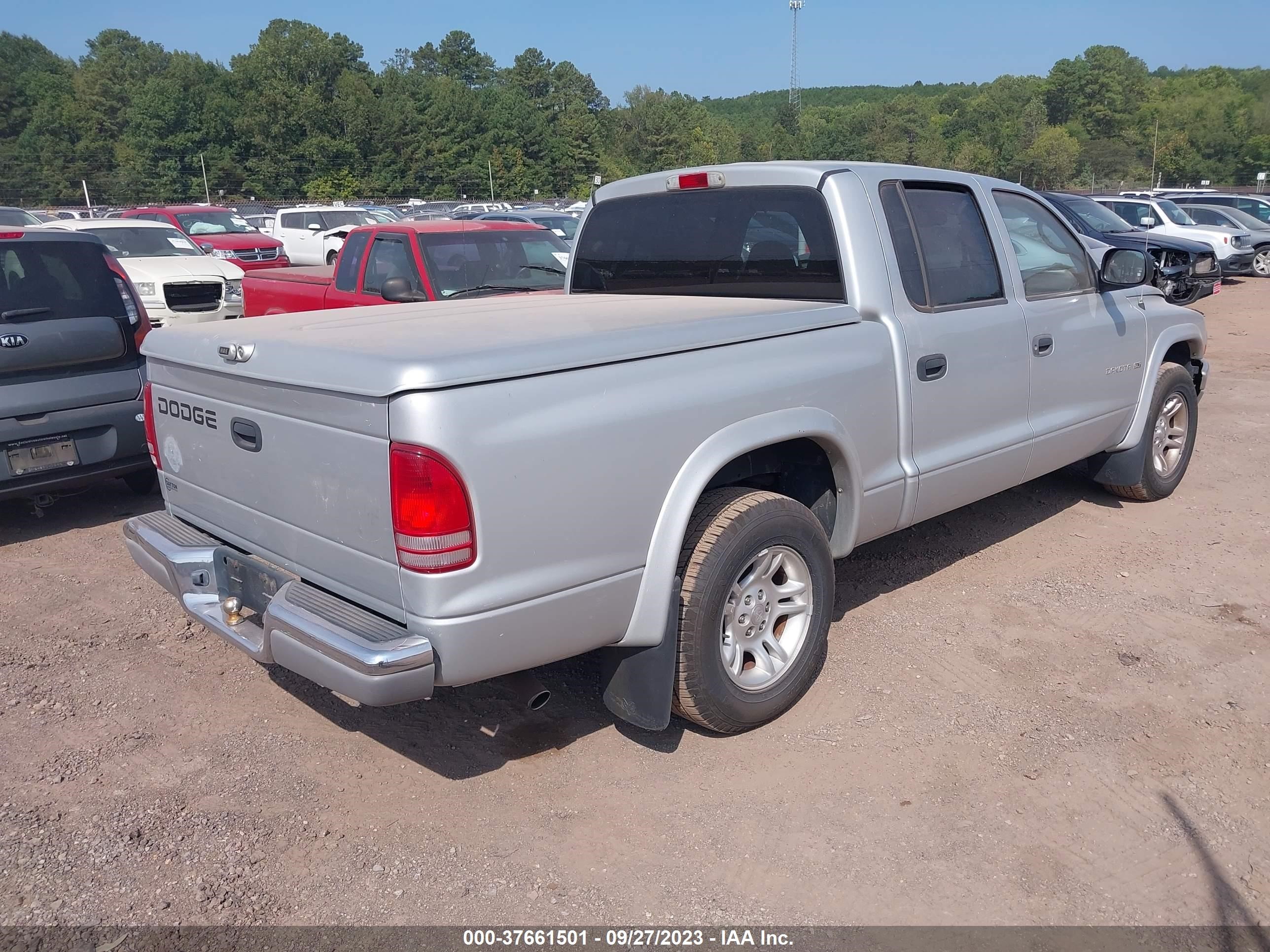 Photo 3 VIN: 1B7HL48X02S699690 - DODGE DAKOTA 