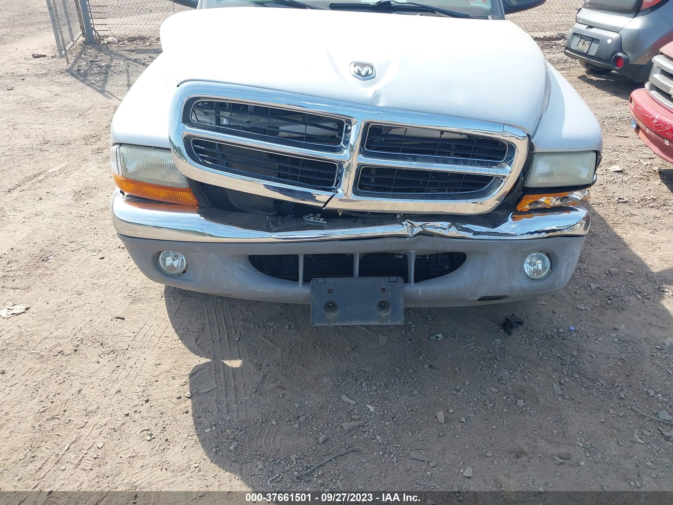 Photo 5 VIN: 1B7HL48X02S699690 - DODGE DAKOTA 