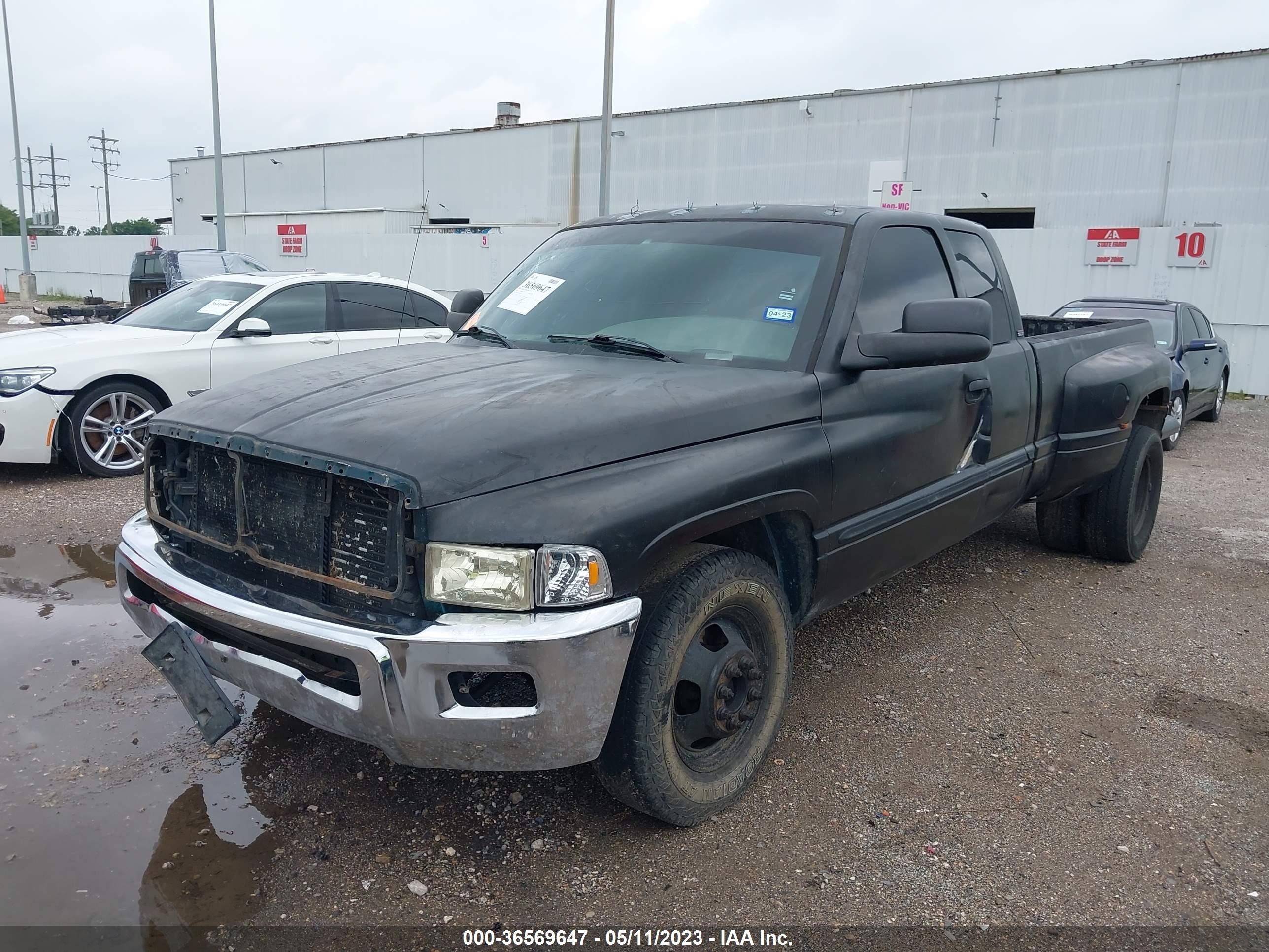 Photo 1 VIN: 1B7KC2360XJ505410 - DODGE RAM 