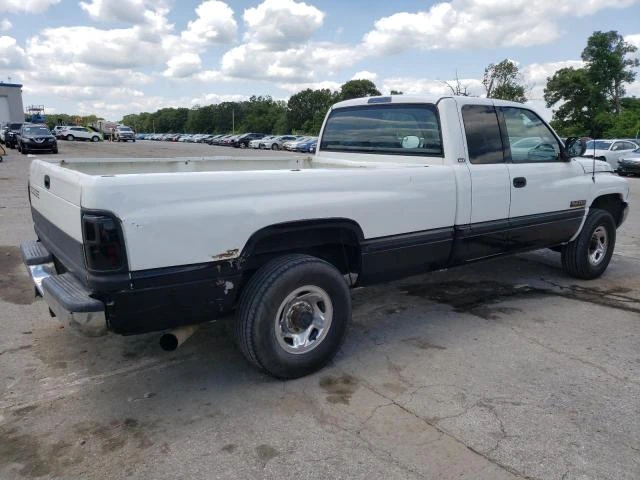 Photo 2 VIN: 1B7KC2365WJ252275 - DODGE RAM 2500 