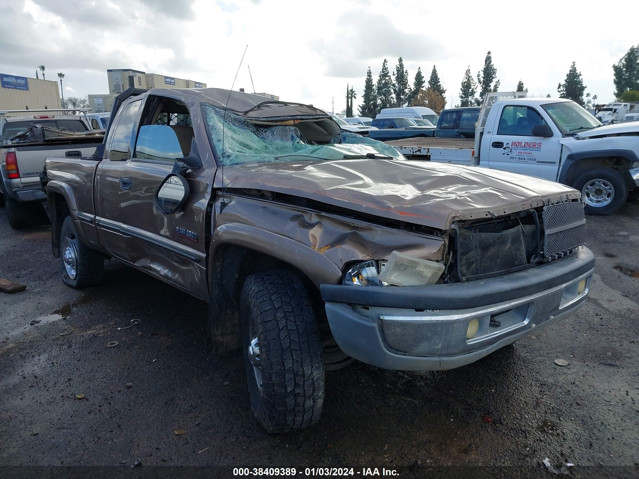 Photo 0 VIN: 1B7KC23721J235984 - DODGE RAM 