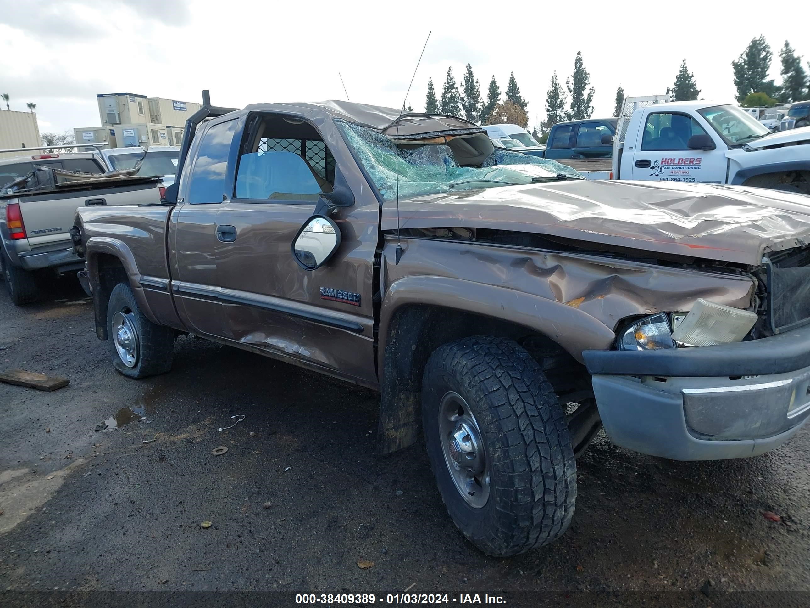 Photo 12 VIN: 1B7KC23721J235984 - DODGE RAM 