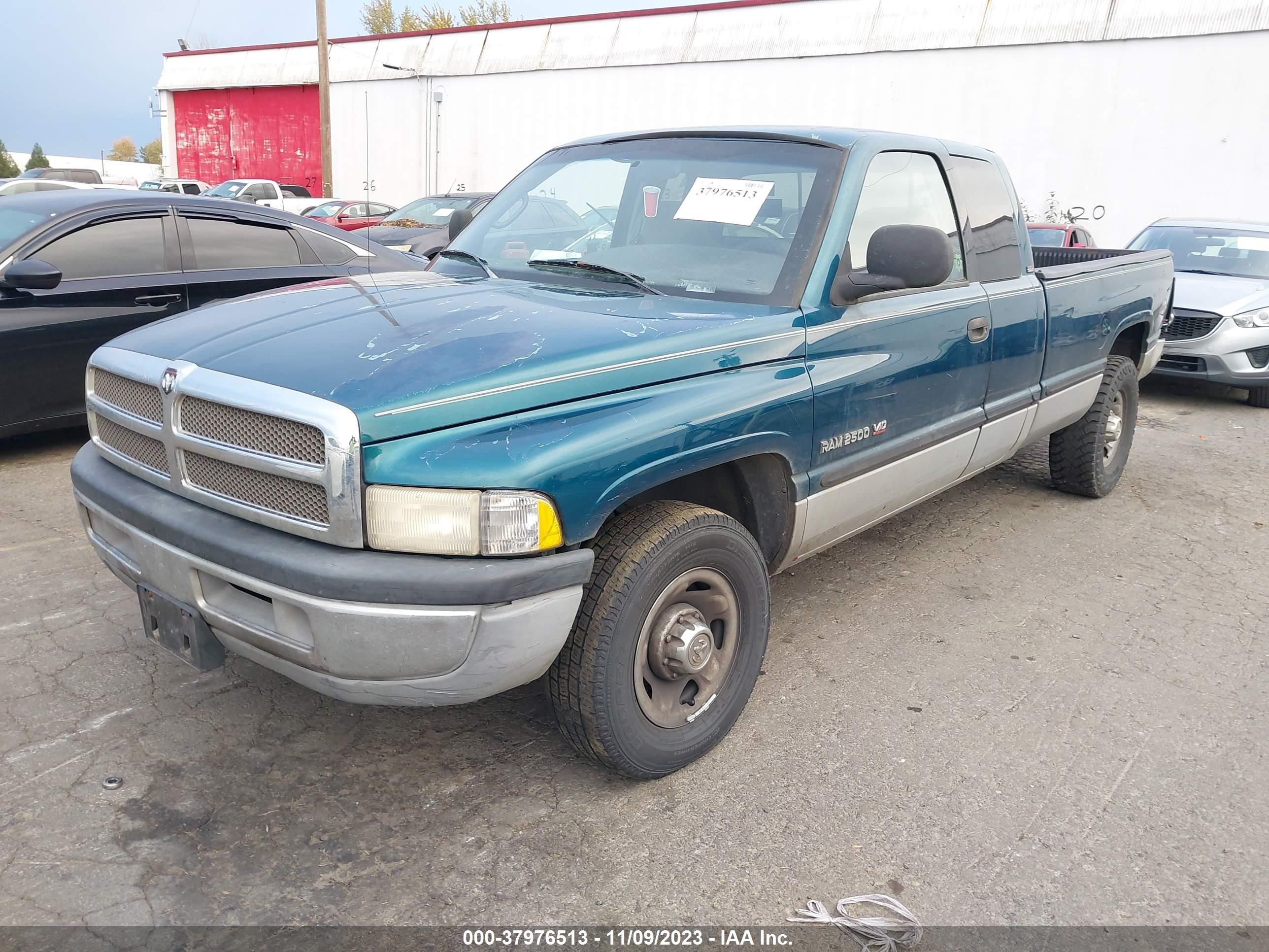 Photo 1 VIN: 1B7KC23WXXJ569051 - DODGE RAM 