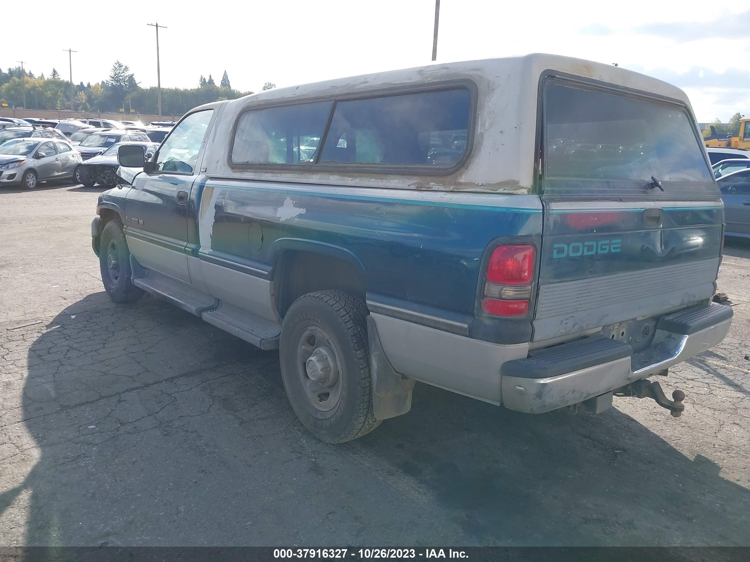 Photo 2 VIN: 1B7KC26Z5SS248558 - DODGE RAM 