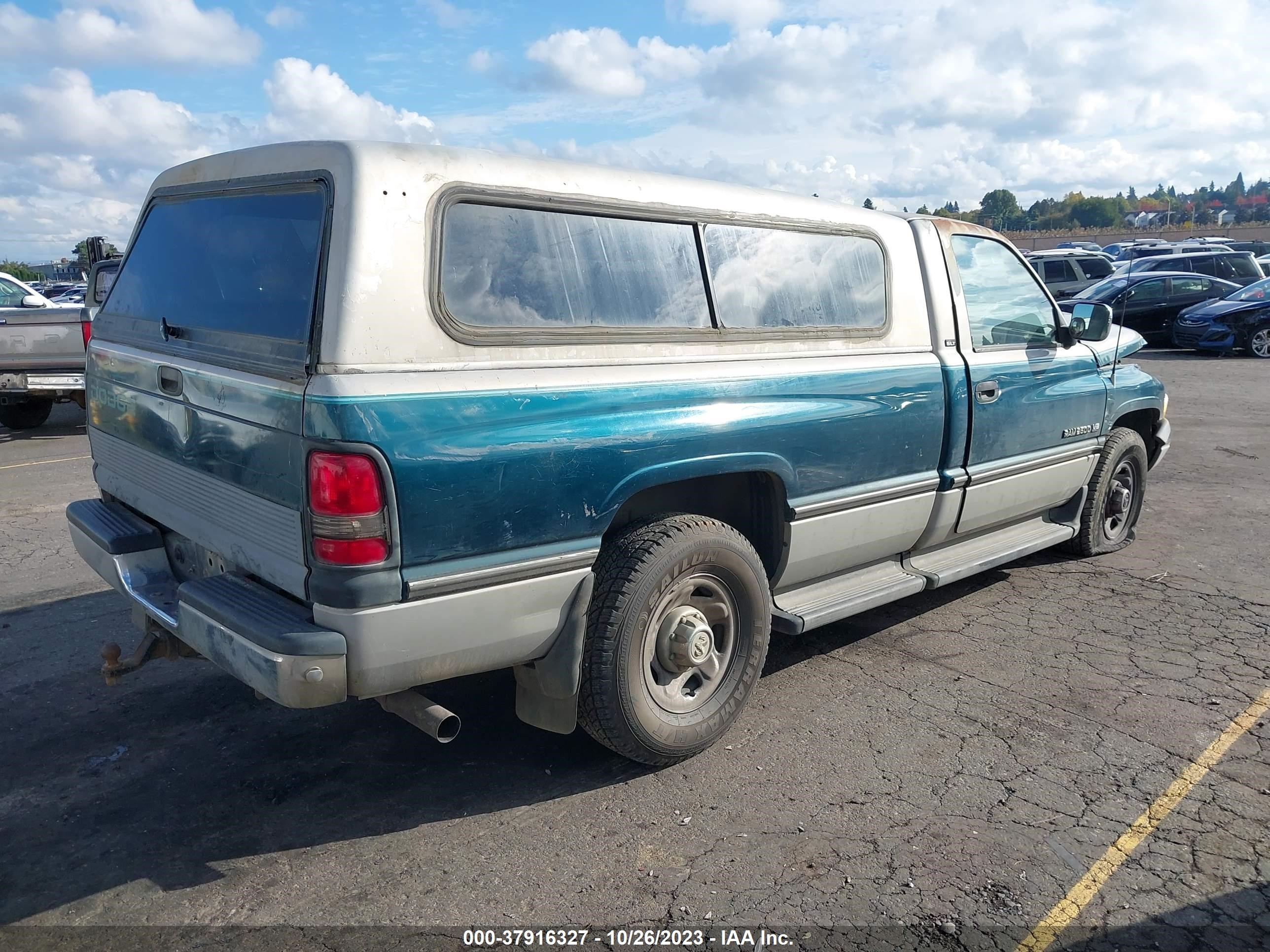 Photo 3 VIN: 1B7KC26Z5SS248558 - DODGE RAM 