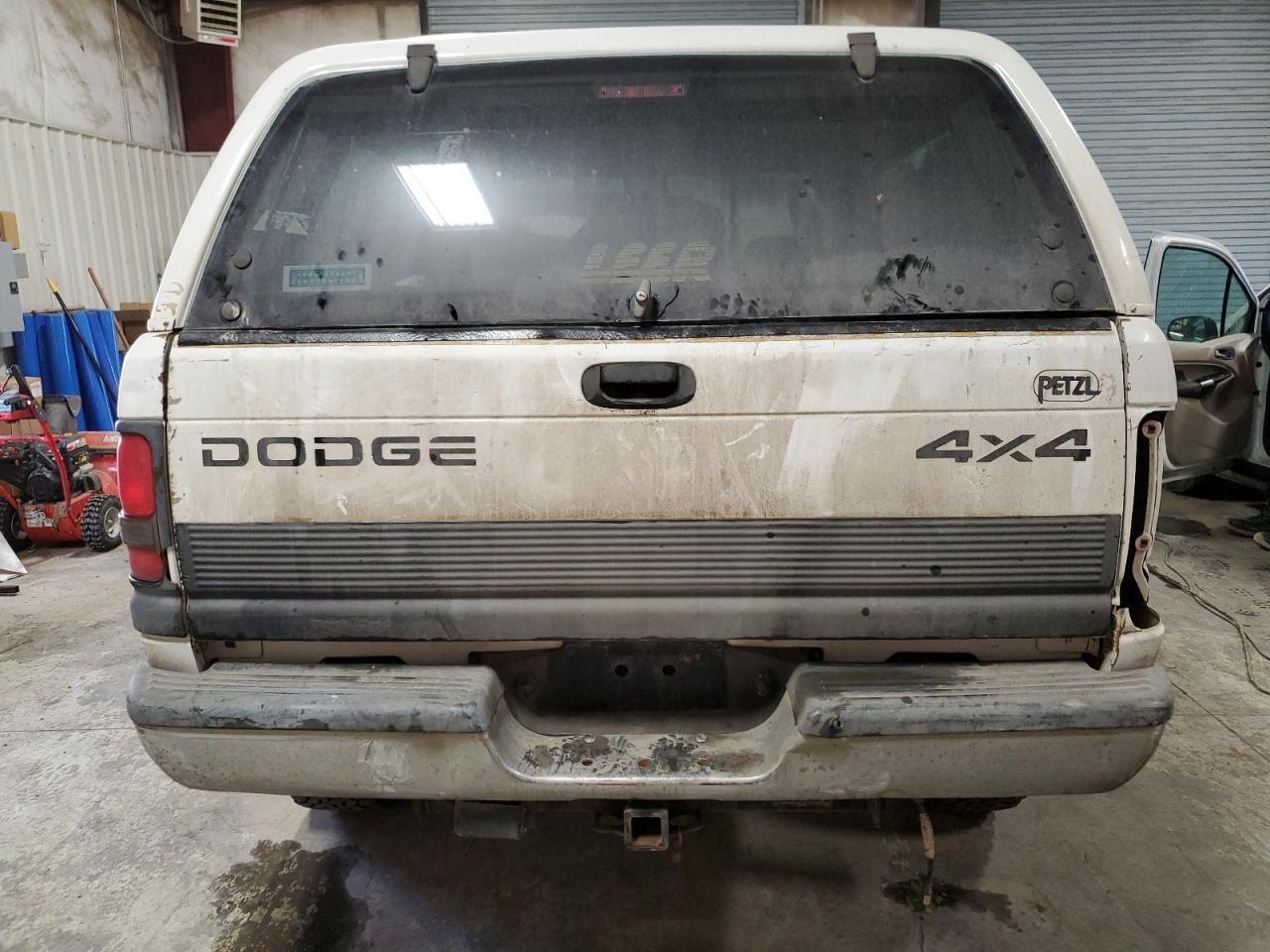 Photo 5 VIN: 1B7KF23601J244603 - DODGE RAM 