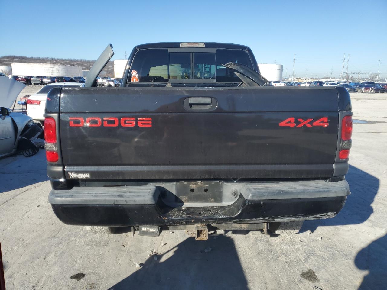 Photo 5 VIN: 1B7KF2362WJ205759 - DODGE RAM 