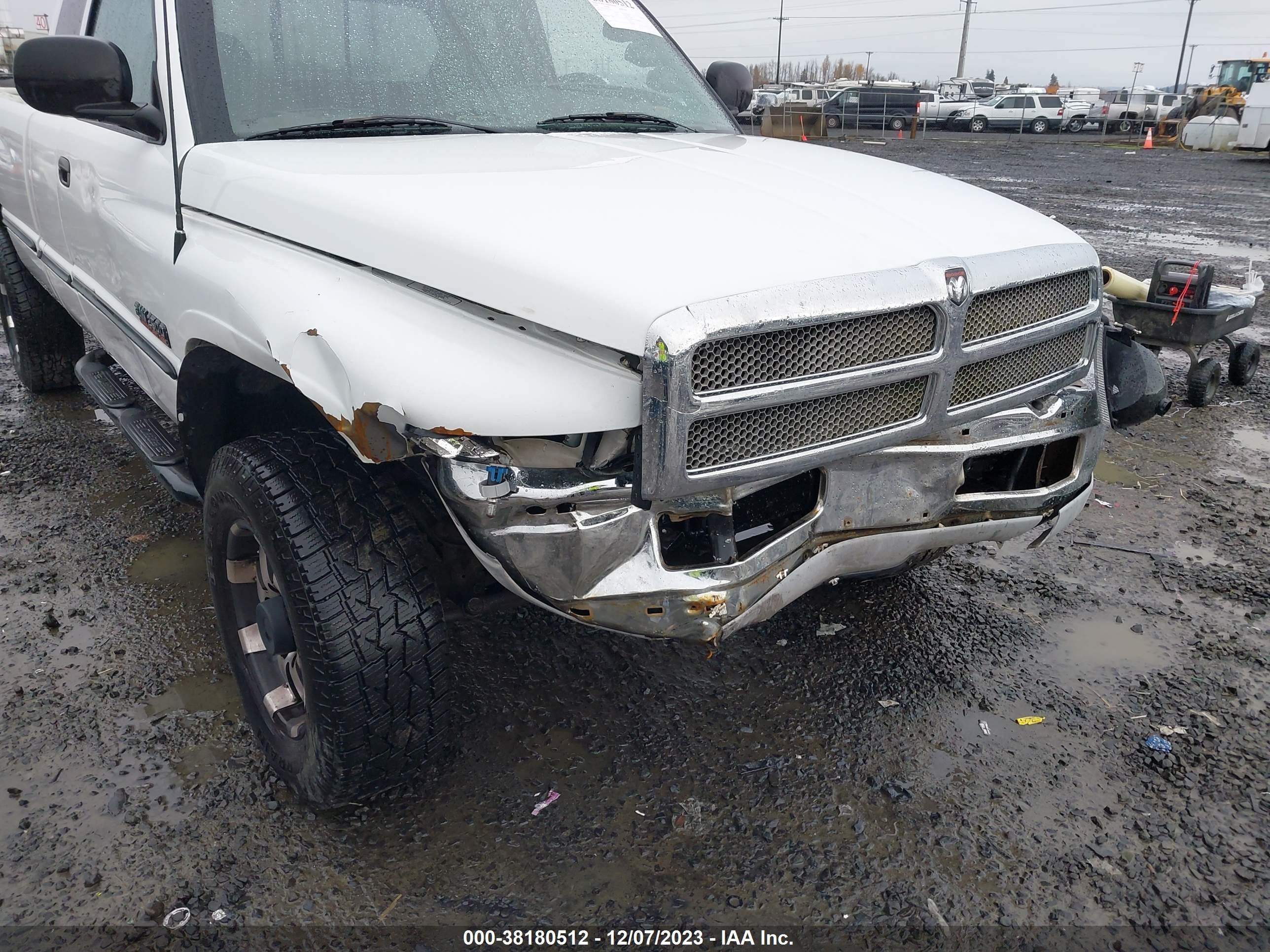 Photo 5 VIN: 1B7KF2366XJ631844 - DODGE RAM 