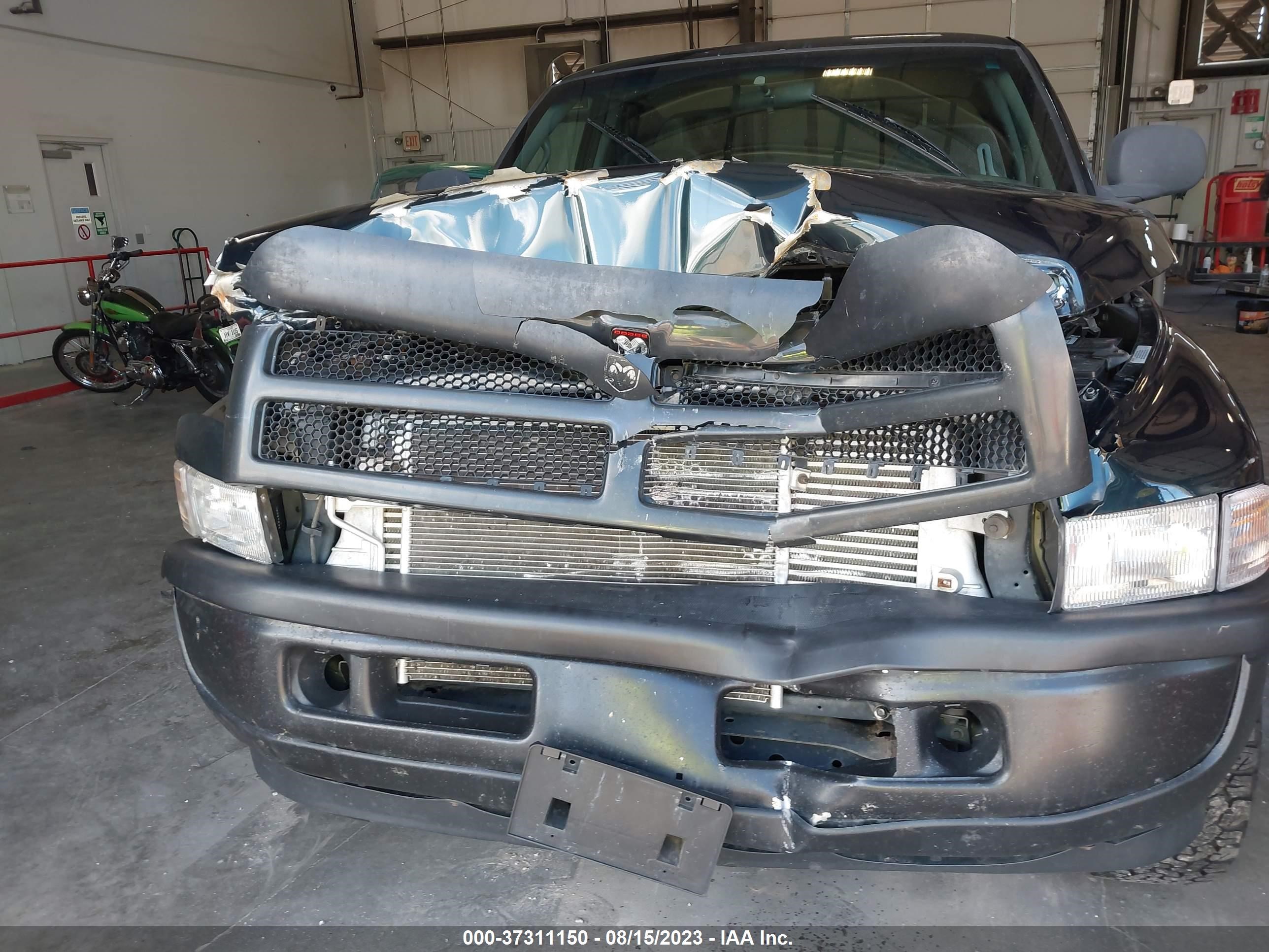 Photo 5 VIN: 1B7KF2367YJ106325 - DODGE RAM 