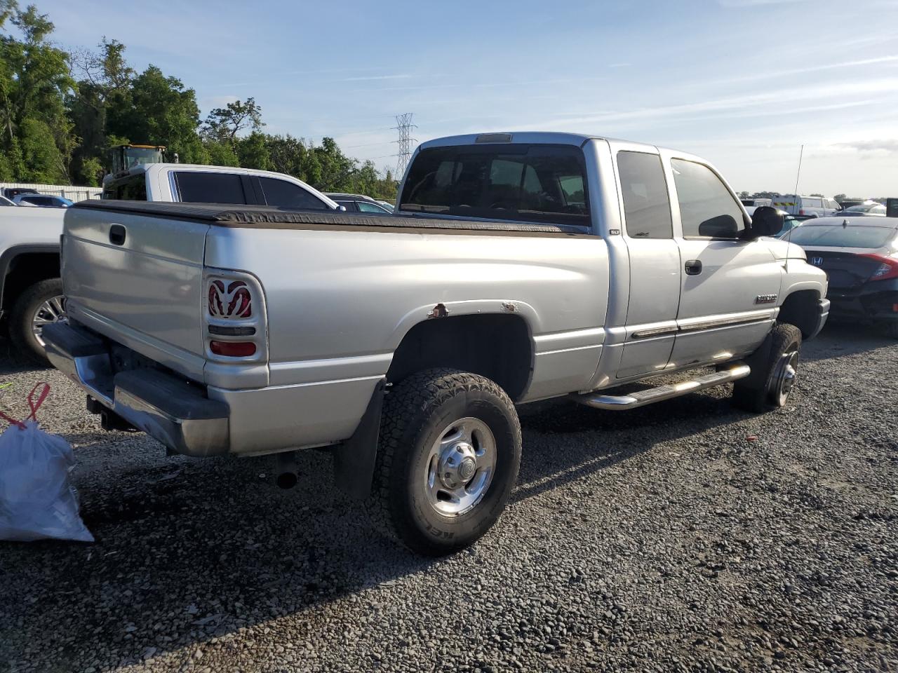 Photo 2 VIN: 1B7KF23681J540906 - DODGE RAM 