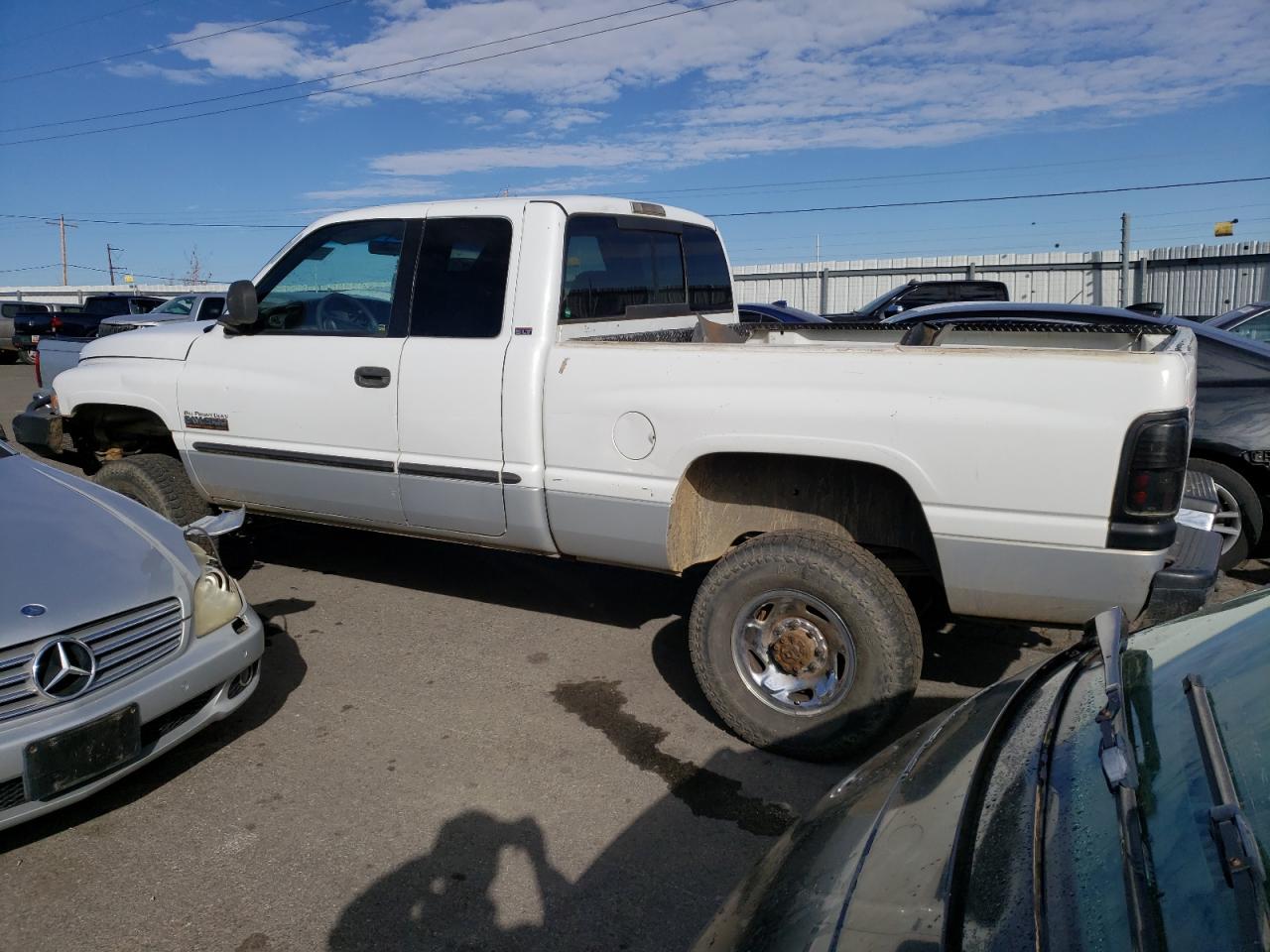 Photo 1 VIN: 1B7KF23DXWJ143607 - DODGE RAM 