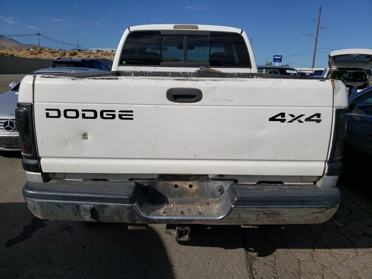 Photo 5 VIN: 1B7KF23DXWJ143607 - DODGE RAM 