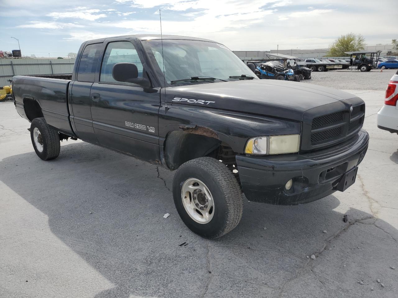 Photo 3 VIN: 1B7KF23W01J214808 - DODGE RAM 