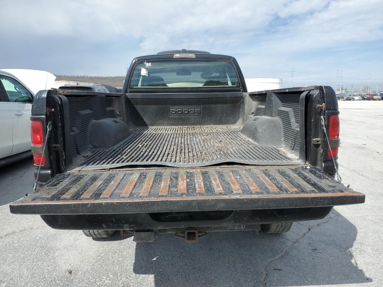 Photo 5 VIN: 1B7KF23W01J214808 - DODGE RAM 