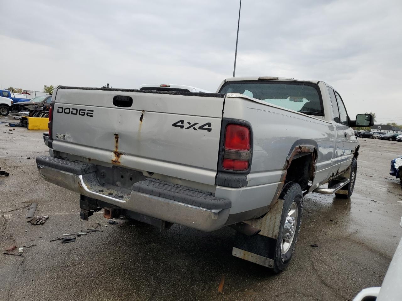 Photo 2 VIN: 1B7KF23W7WJ160544 - DODGE RAM 