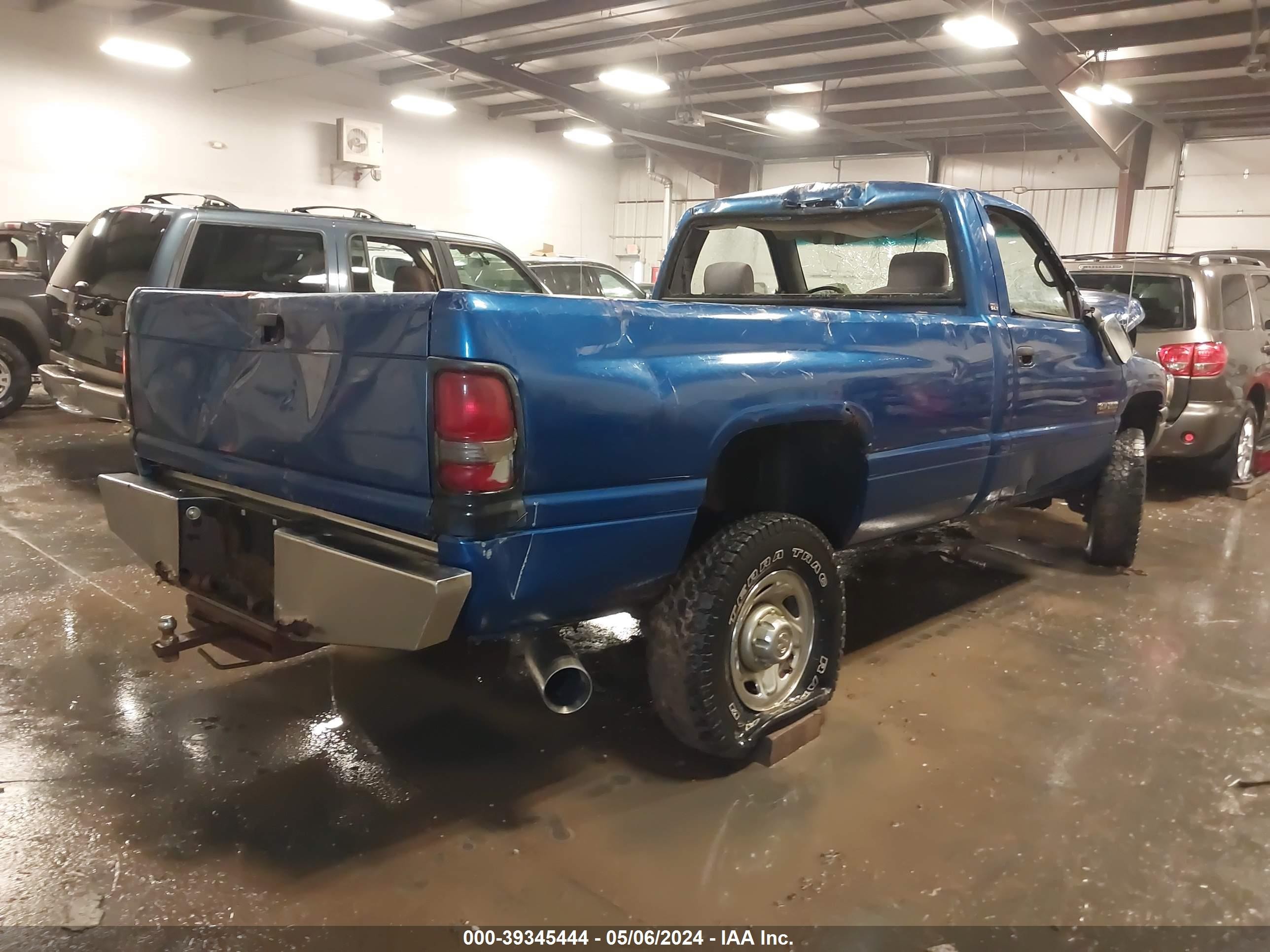 Photo 3 VIN: 1B7KF26C0RS639467 - DODGE RAM 