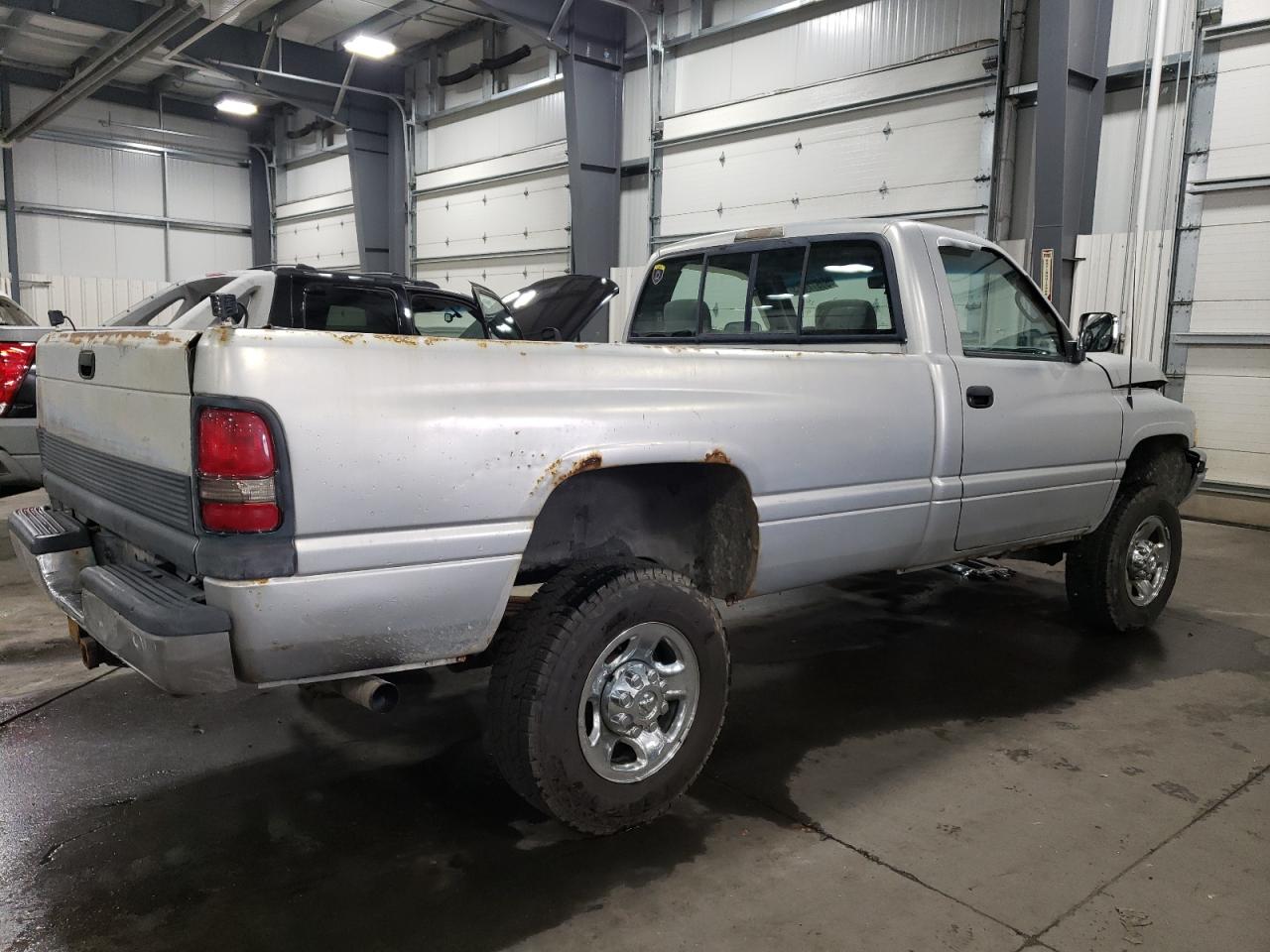 Photo 2 VIN: 1B7KF26C2TS589548 - DODGE RAM 