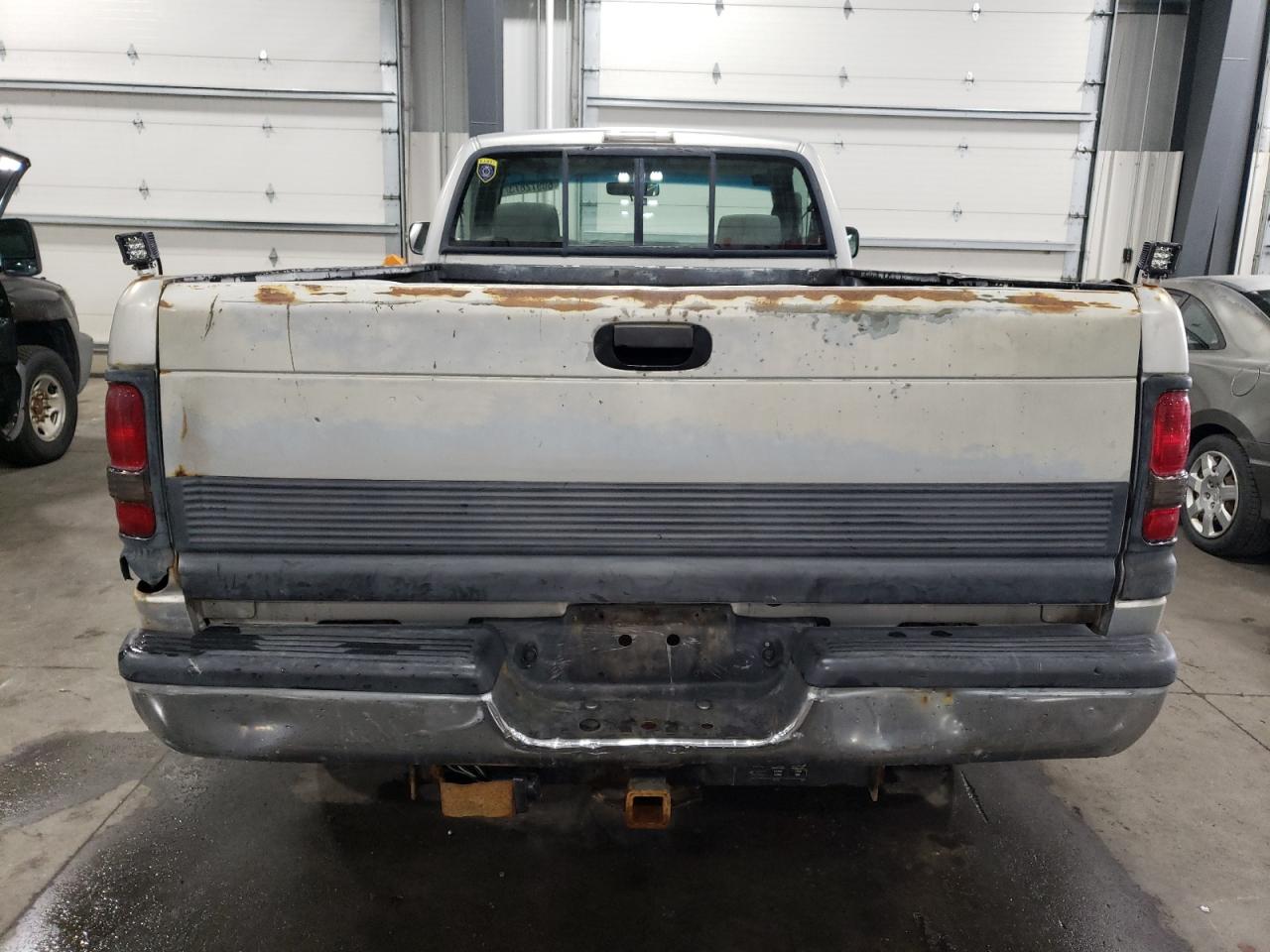 Photo 5 VIN: 1B7KF26C2TS589548 - DODGE RAM 