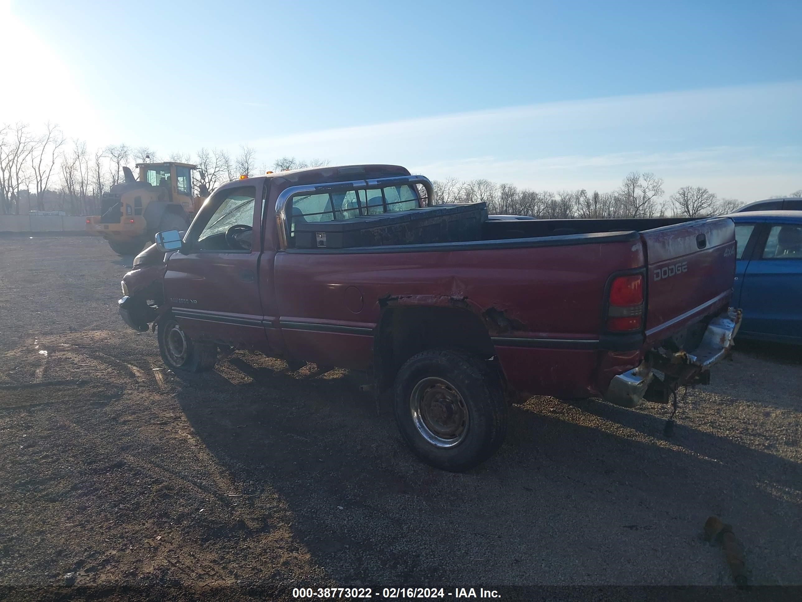 Photo 2 VIN: 1B7KF26W3SS288117 - DODGE RAM 