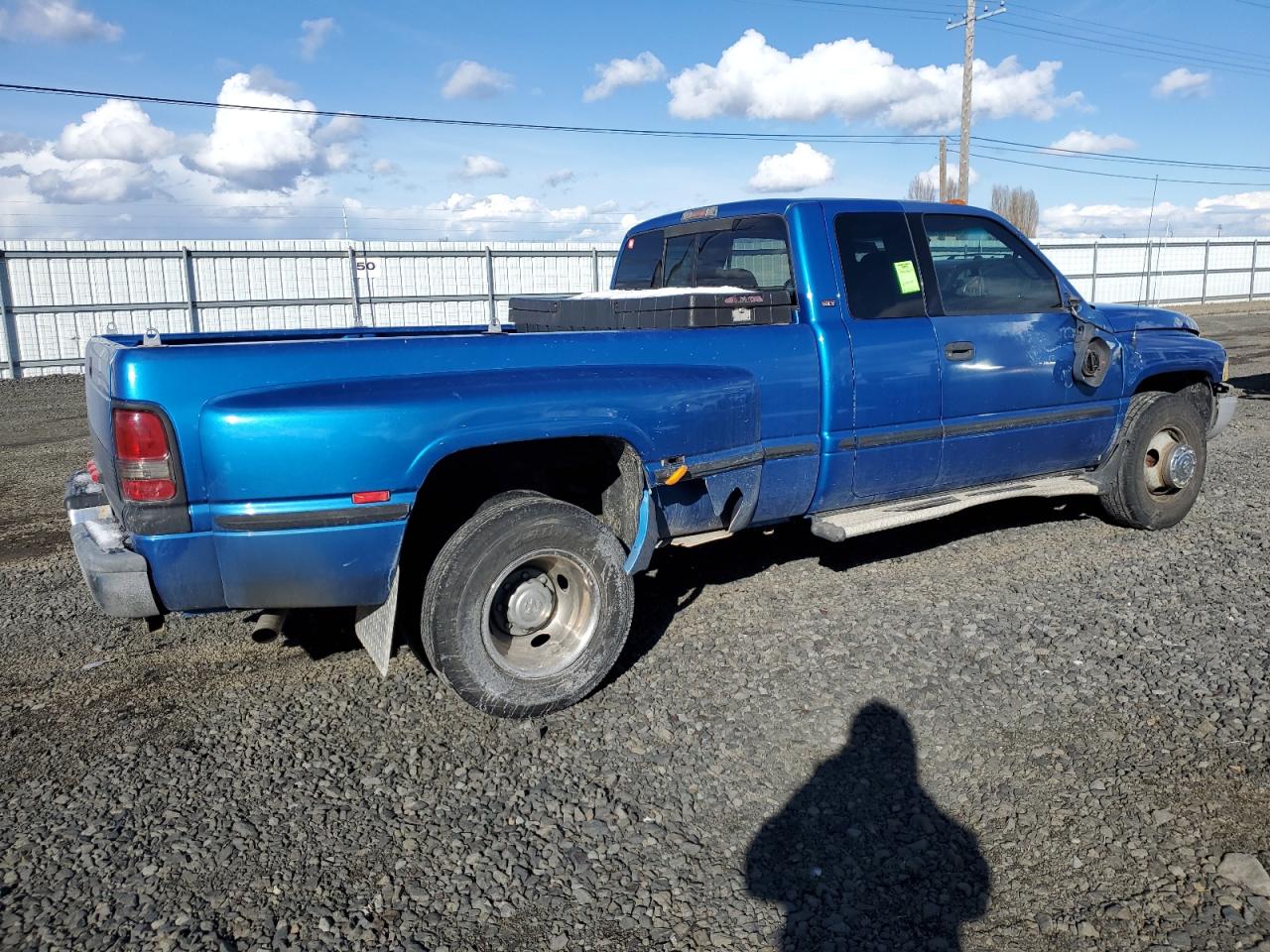 Photo 2 VIN: 1B7MC336XXJ535934 - DODGE RAM 