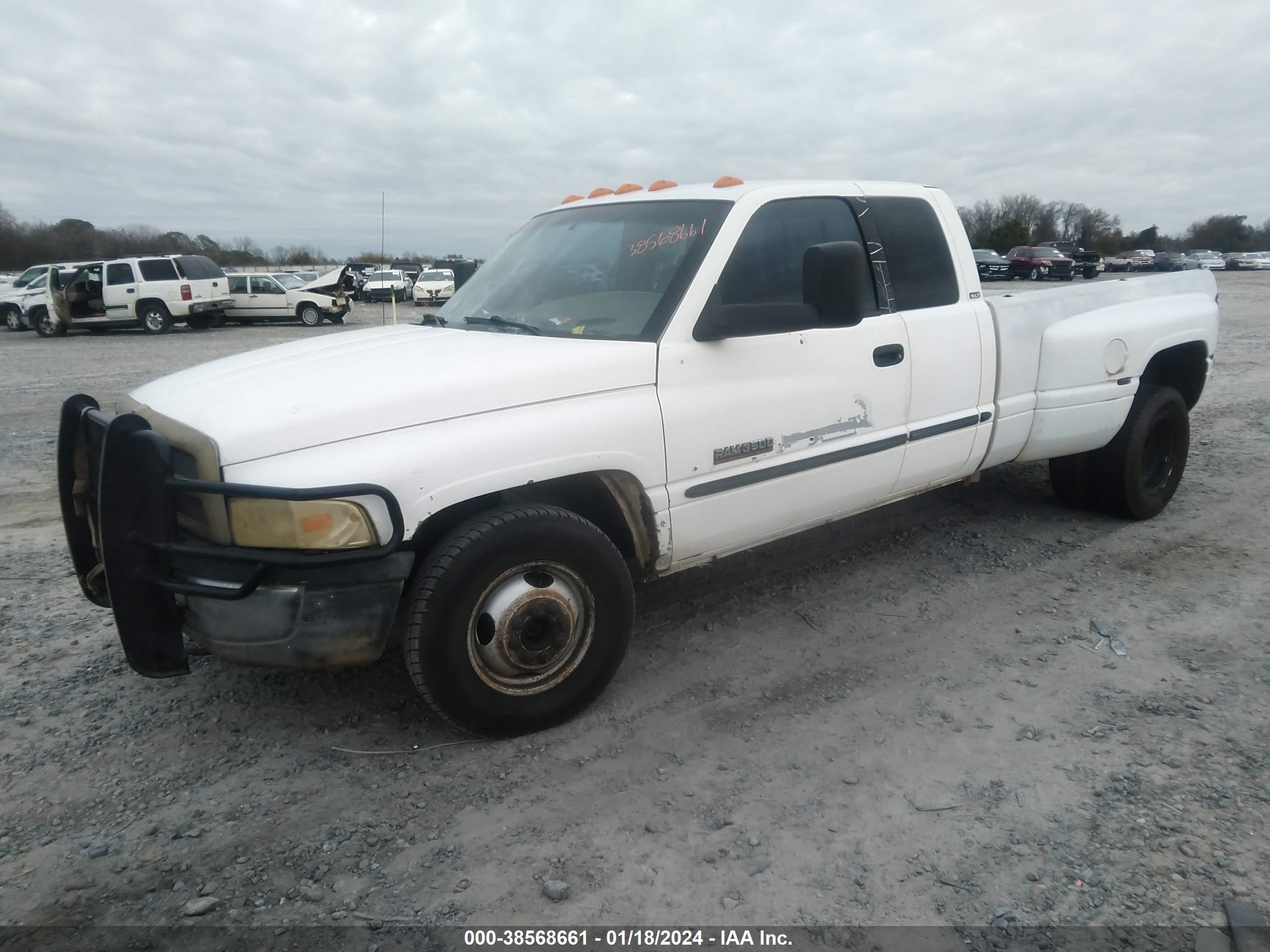 Photo 0 VIN: 1B7MC336XXJ596328 - DODGE RAM 