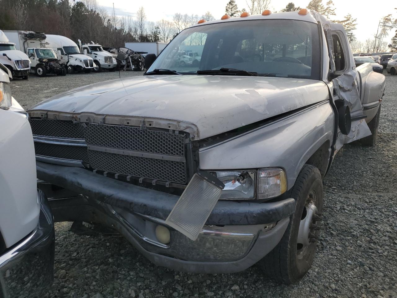 Photo 4 VIN: 1B7MC336XXJ627173 - DODGE RAM 