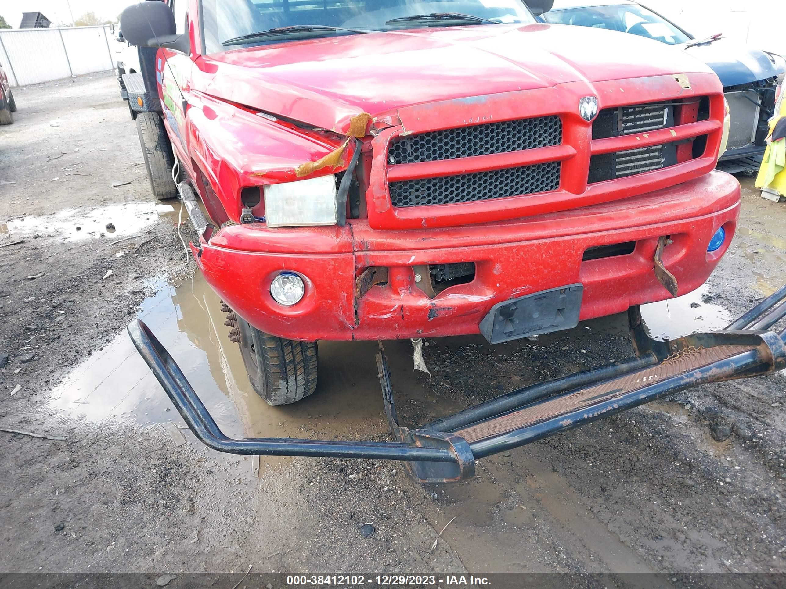 Photo 11 VIN: 1B7MF3360XJ636147 - DODGE RAM 