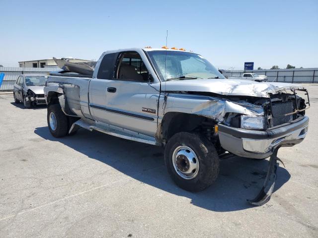 Photo 3 VIN: 1B7MF3362YJ135732 - DODGE RAM 3500 