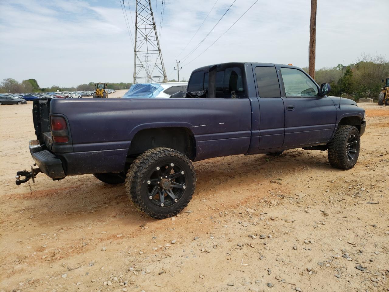 Photo 2 VIN: 1B7MF33D5WJ143206 - DODGE RAM 